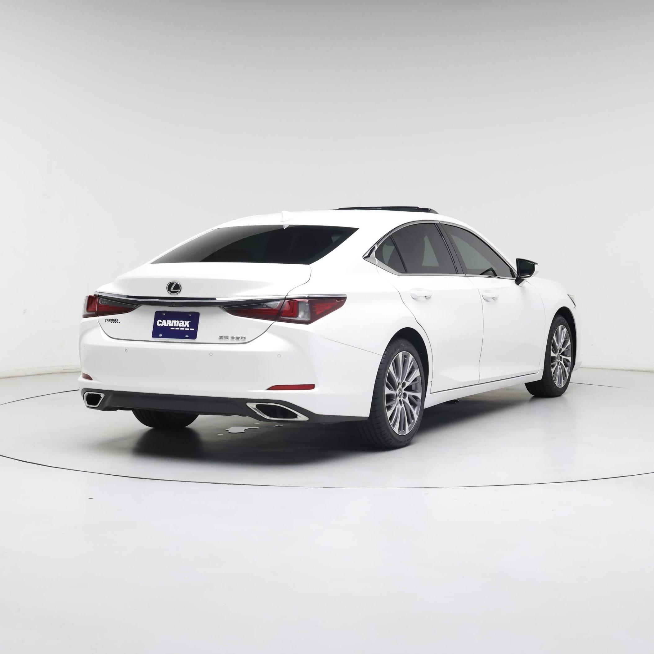 Thumbnail: 2020 Lexus ES - 8