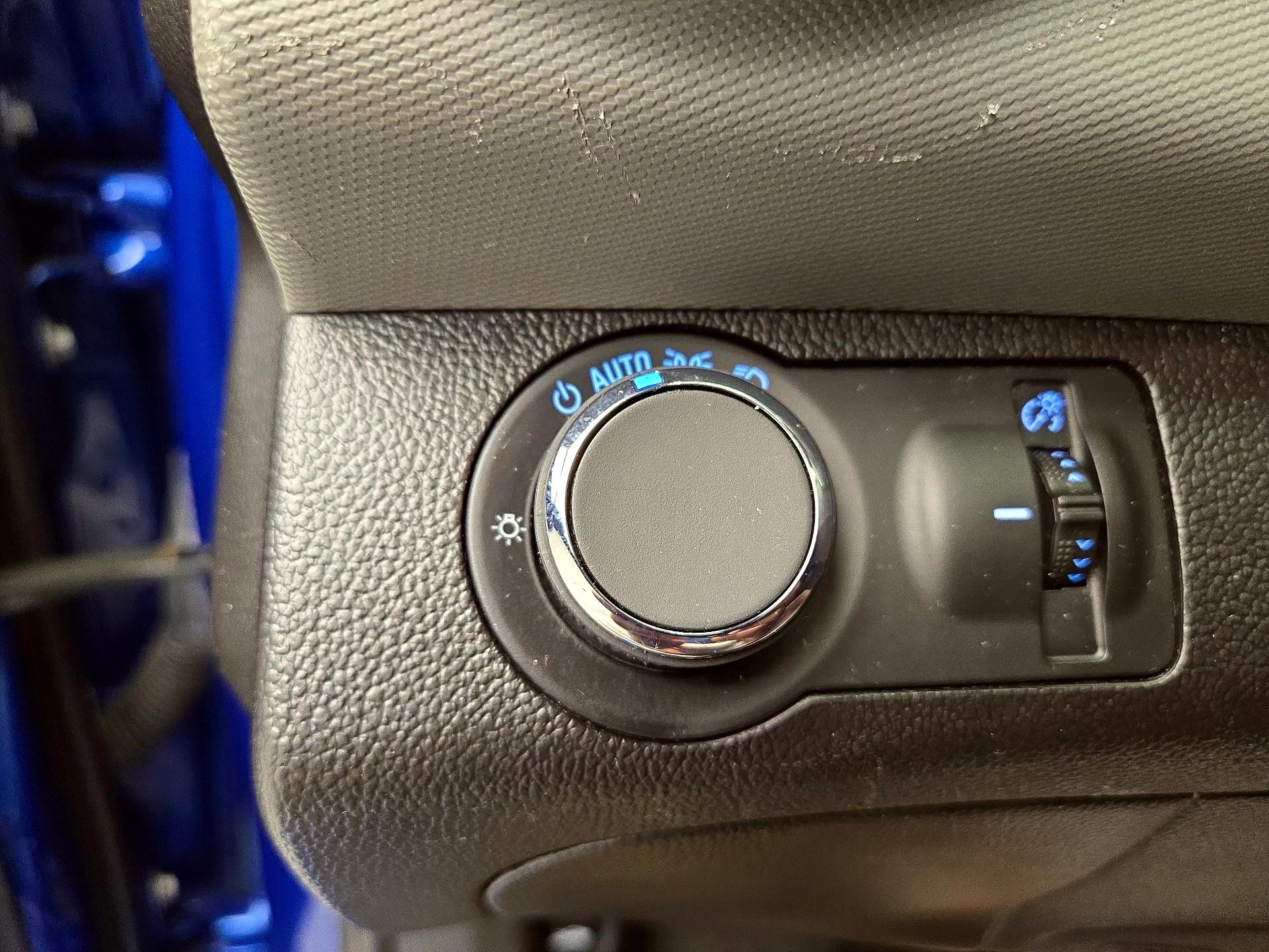 Thumbnail: 2016 Chevrolet Sonic - 13