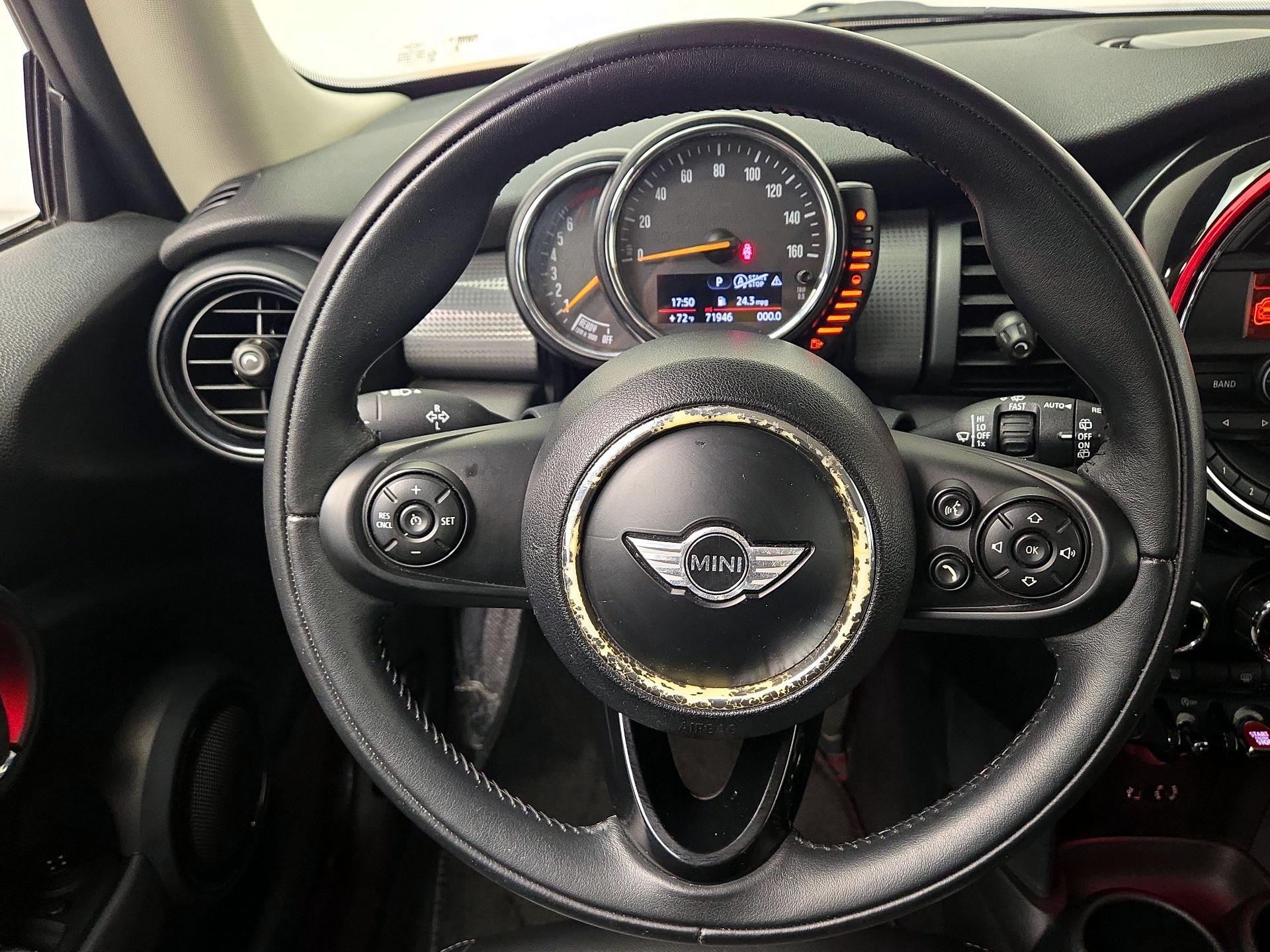 Thumbnail: 2016 MINI Cooper Hardtop - 10