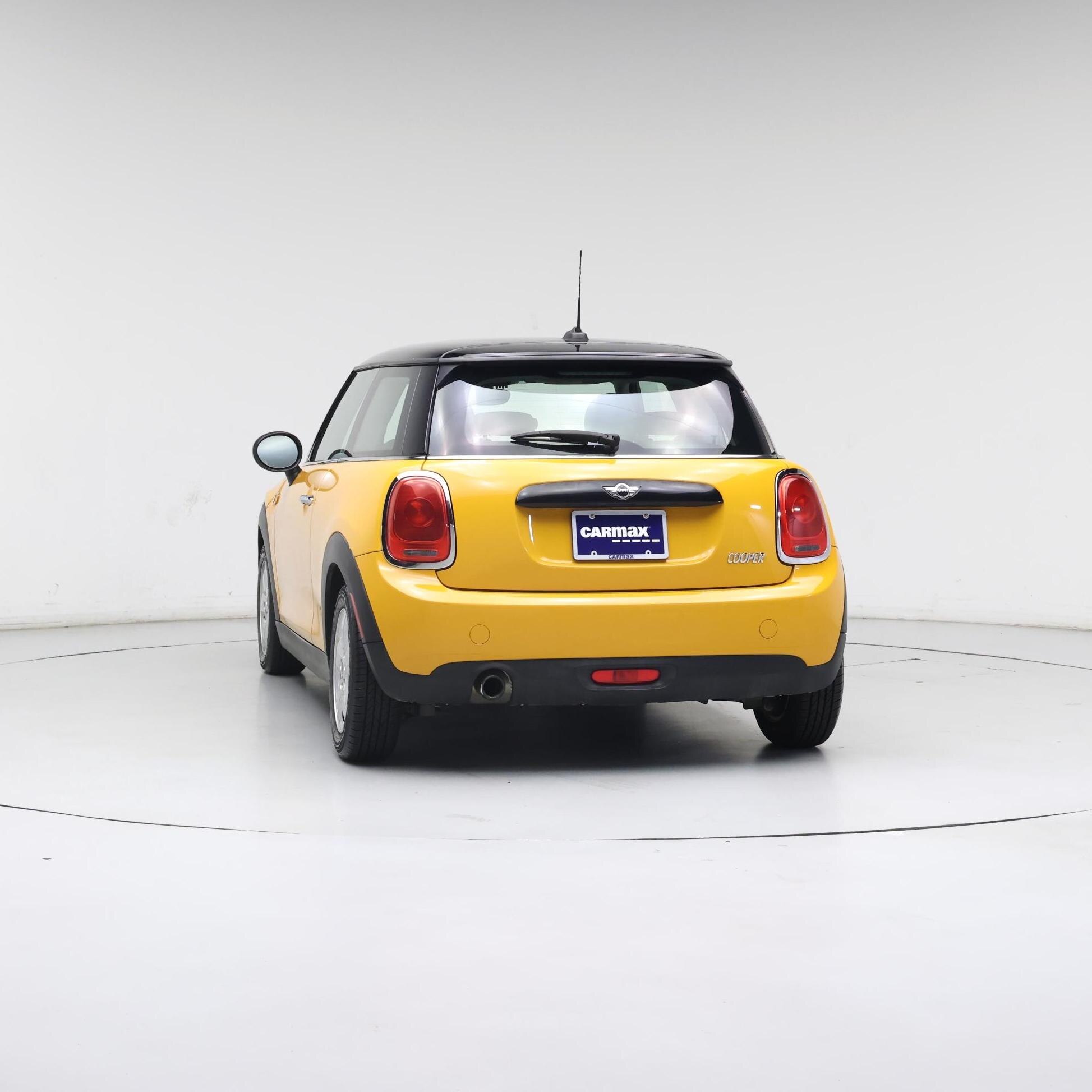 Thumbnail: 2016 MINI Cooper Hardtop - 6