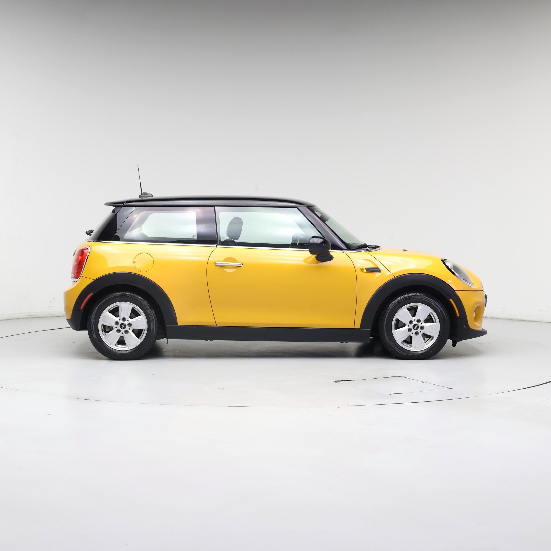 Thumbnail: 2016 MINI Cooper Hardtop - 7