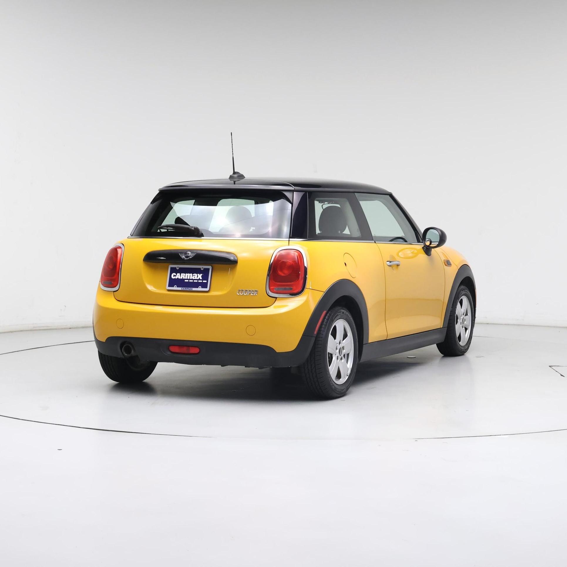 Thumbnail: 2016 MINI Cooper Hardtop - 8