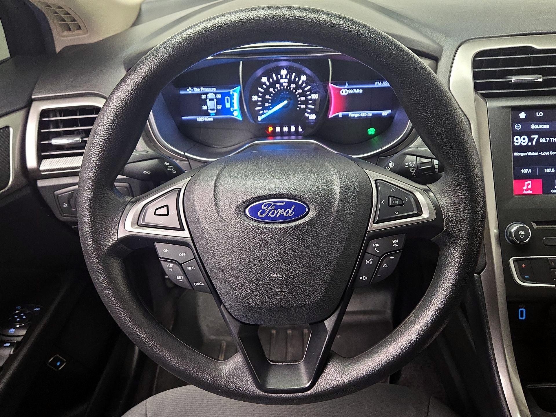 Thumbnail: 2017 Ford Fusion - 10