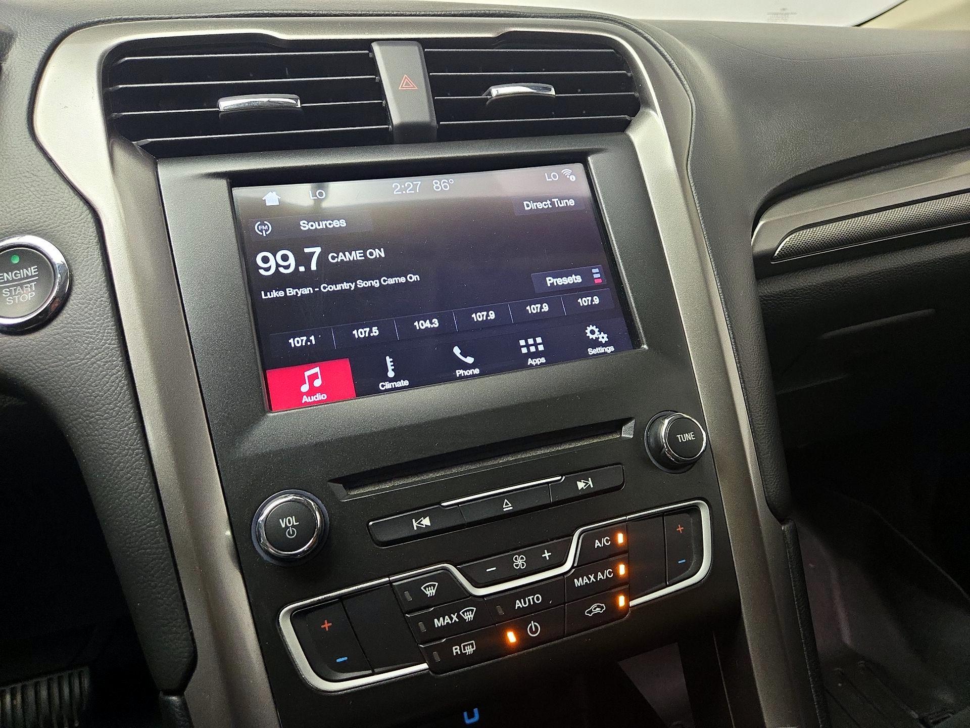 Thumbnail: 2017 Ford Fusion - 16
