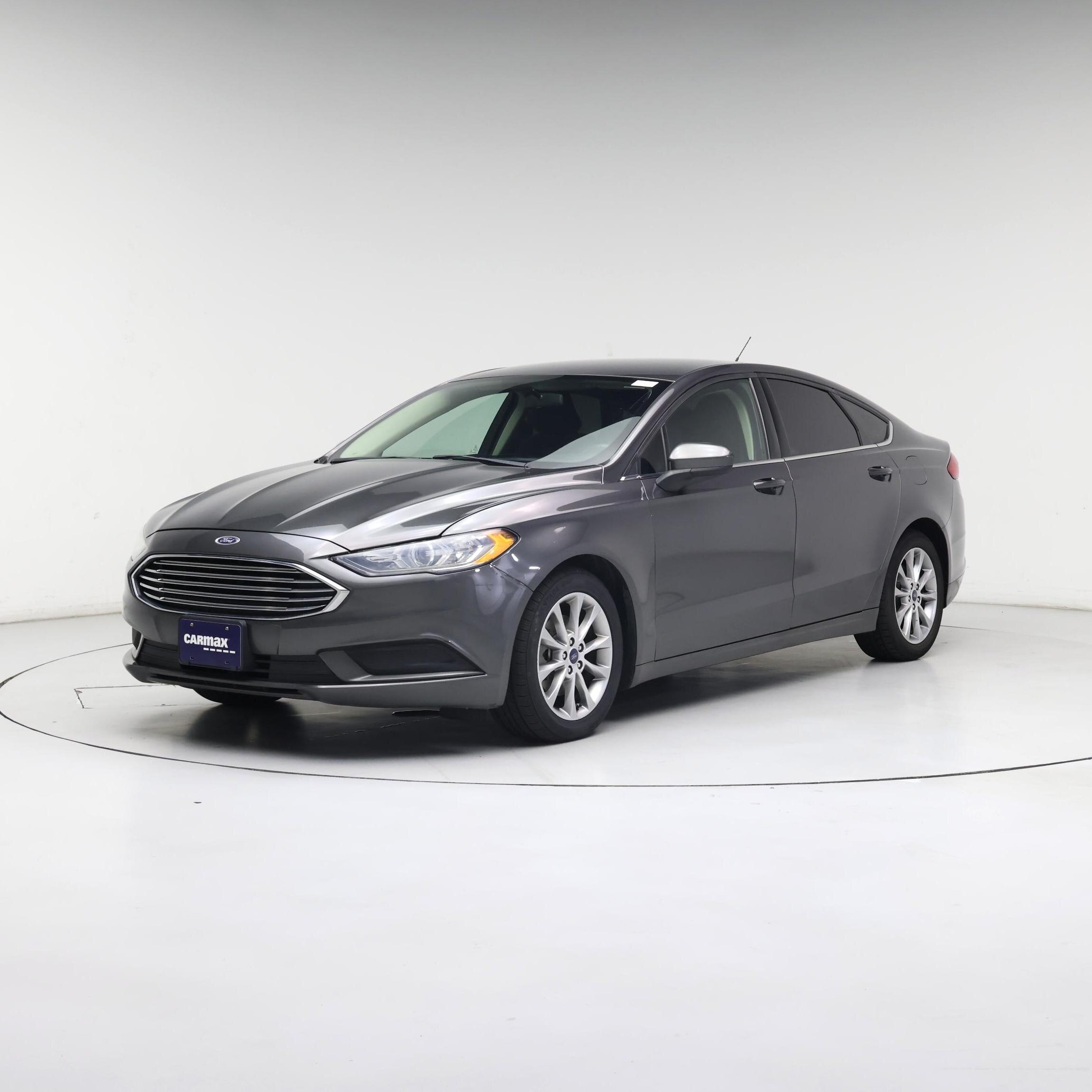 Thumbnail: 2017 Ford Fusion - 4