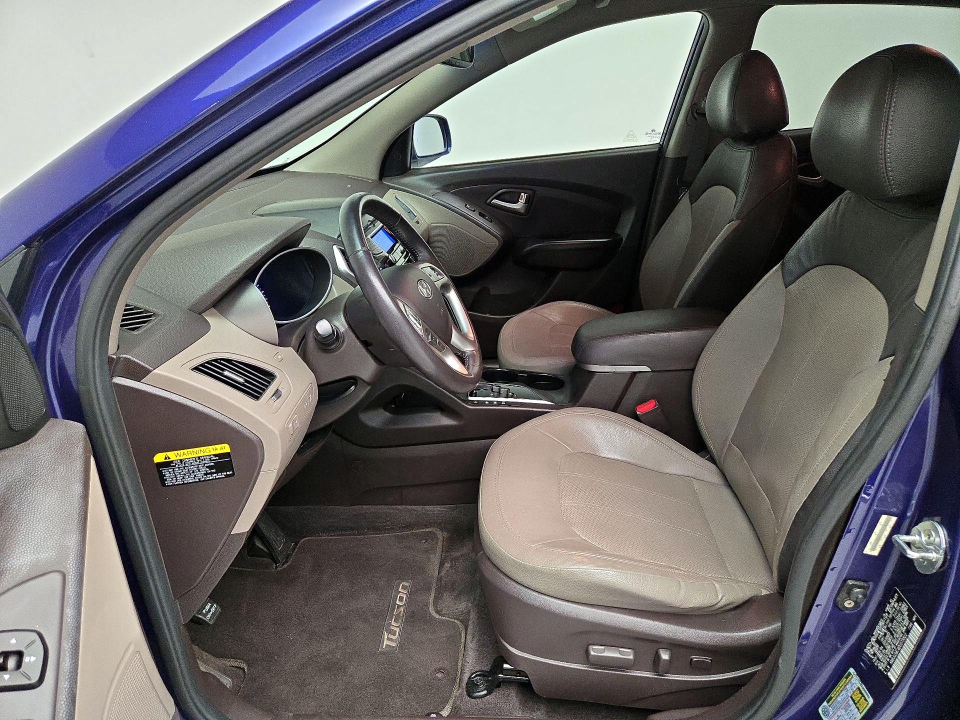 Thumbnail: 2013 Hyundai Tucson - 11