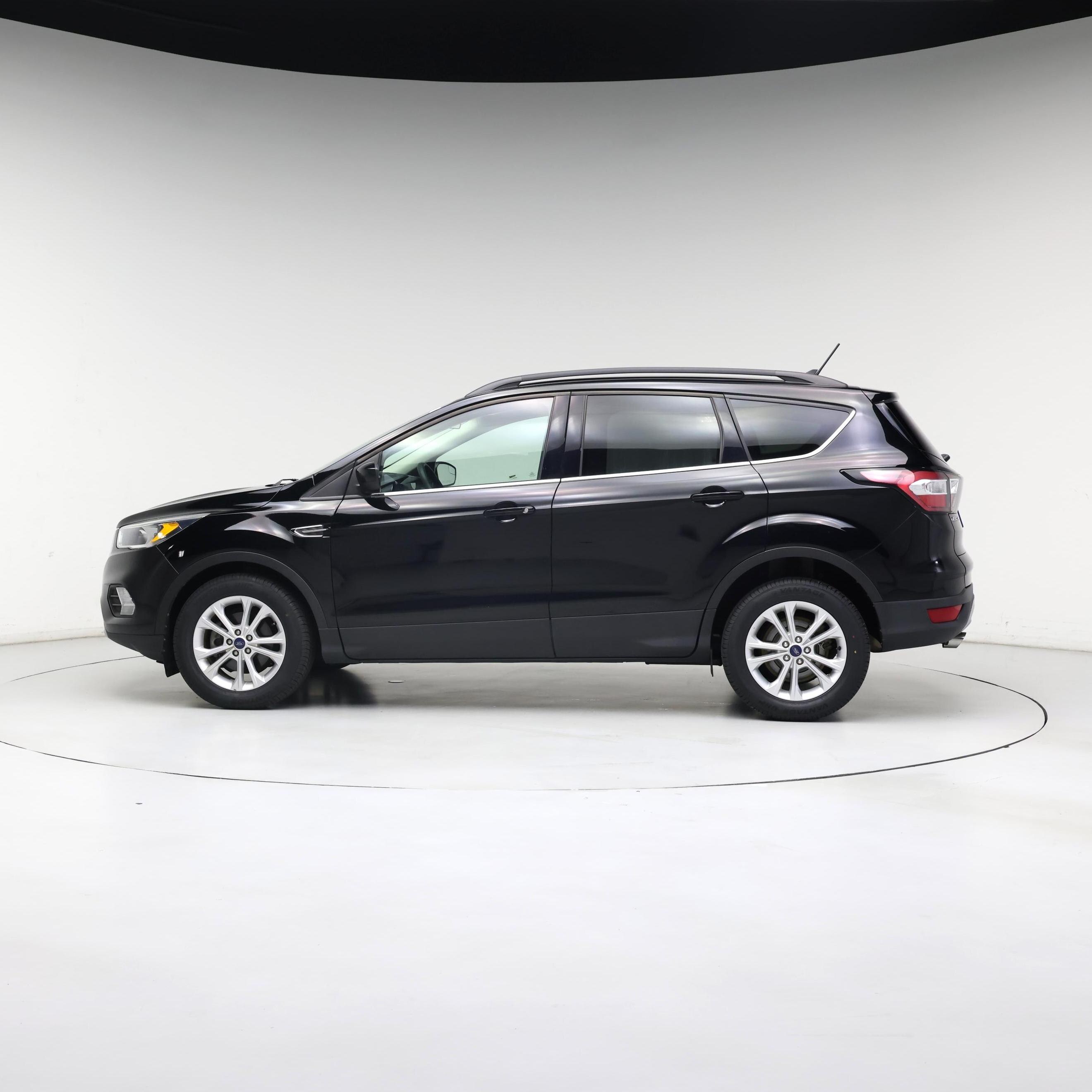 Thumbnail: 2018 Ford Escape - 3