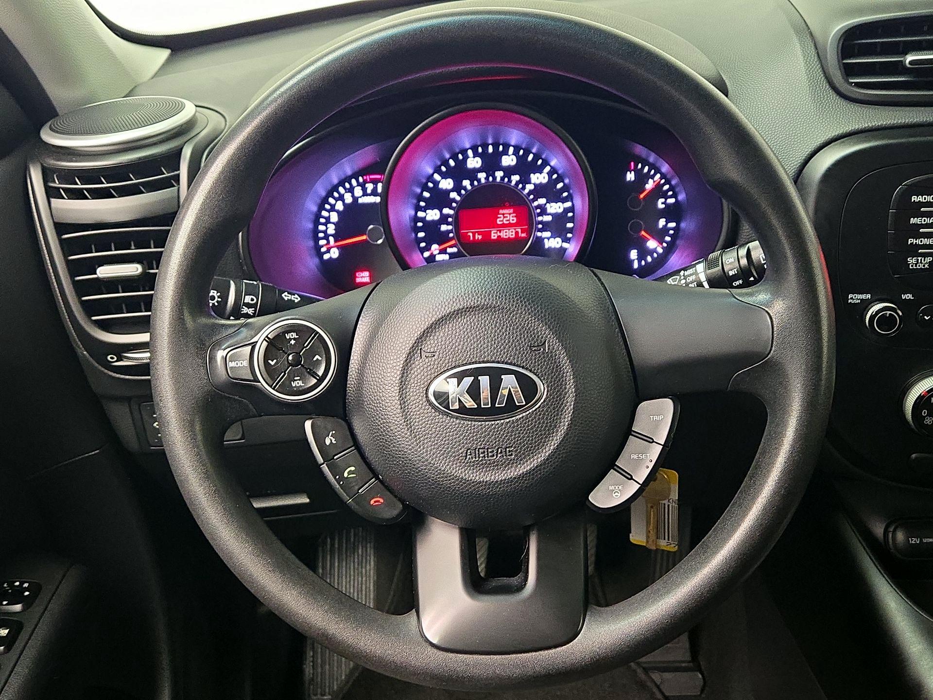 Thumbnail: 2016 Kia Soul - 10