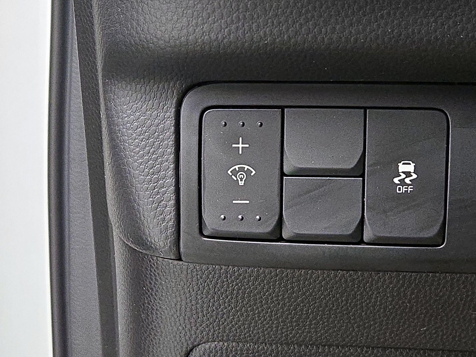 Thumbnail: 2016 Kia Soul - 13