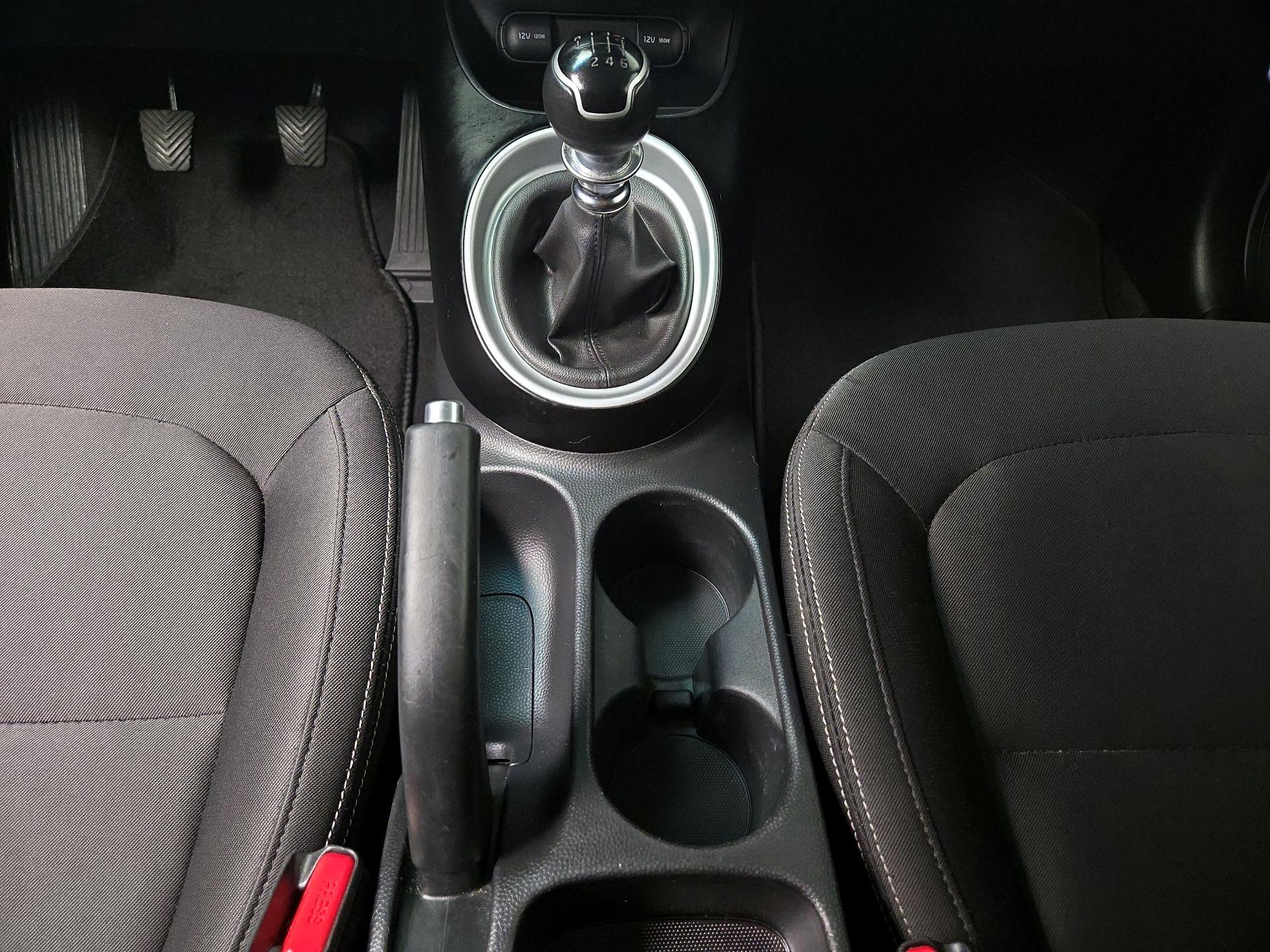 Thumbnail: 2016 Kia Soul - 16