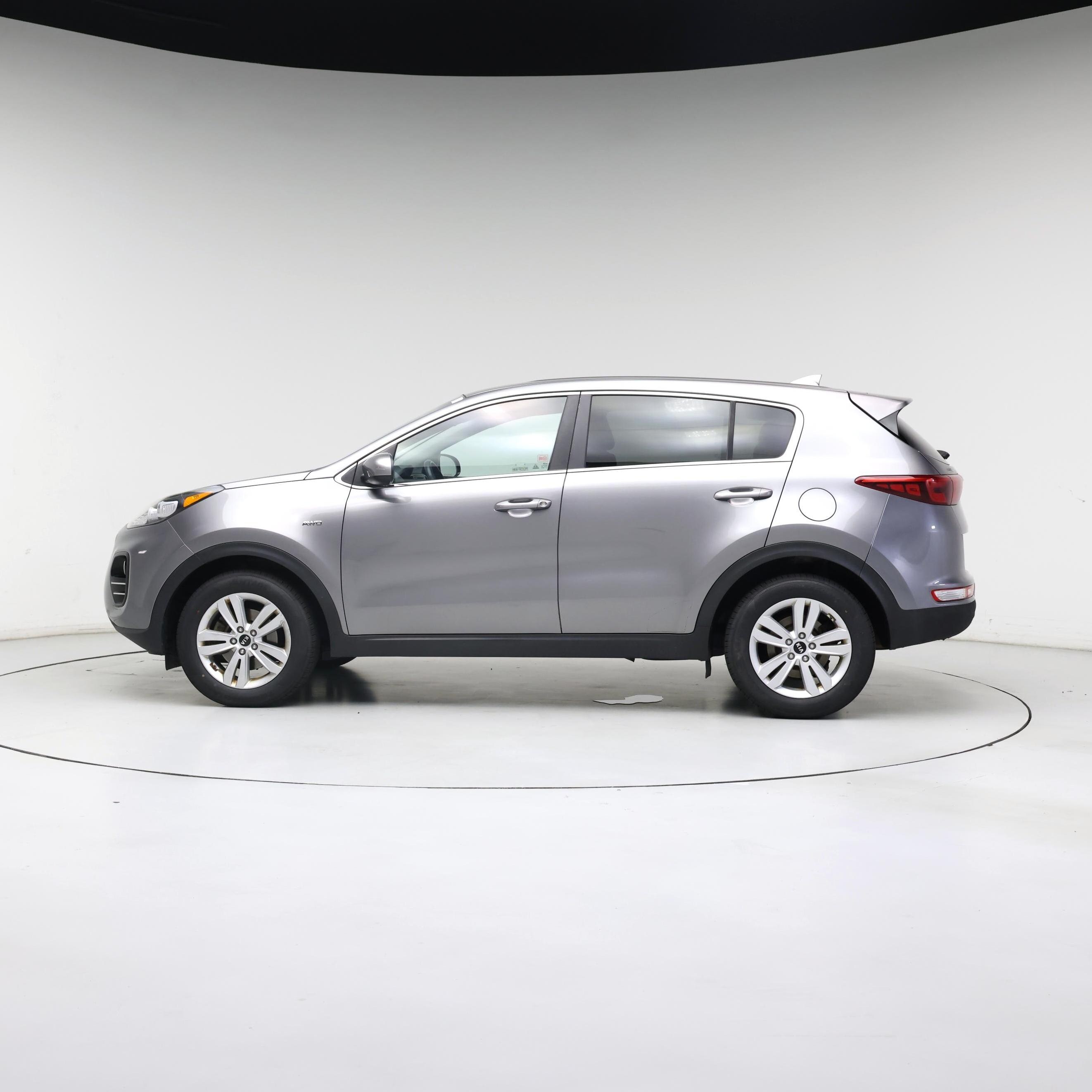 Thumbnail: 2018 Kia Sportage - 3
