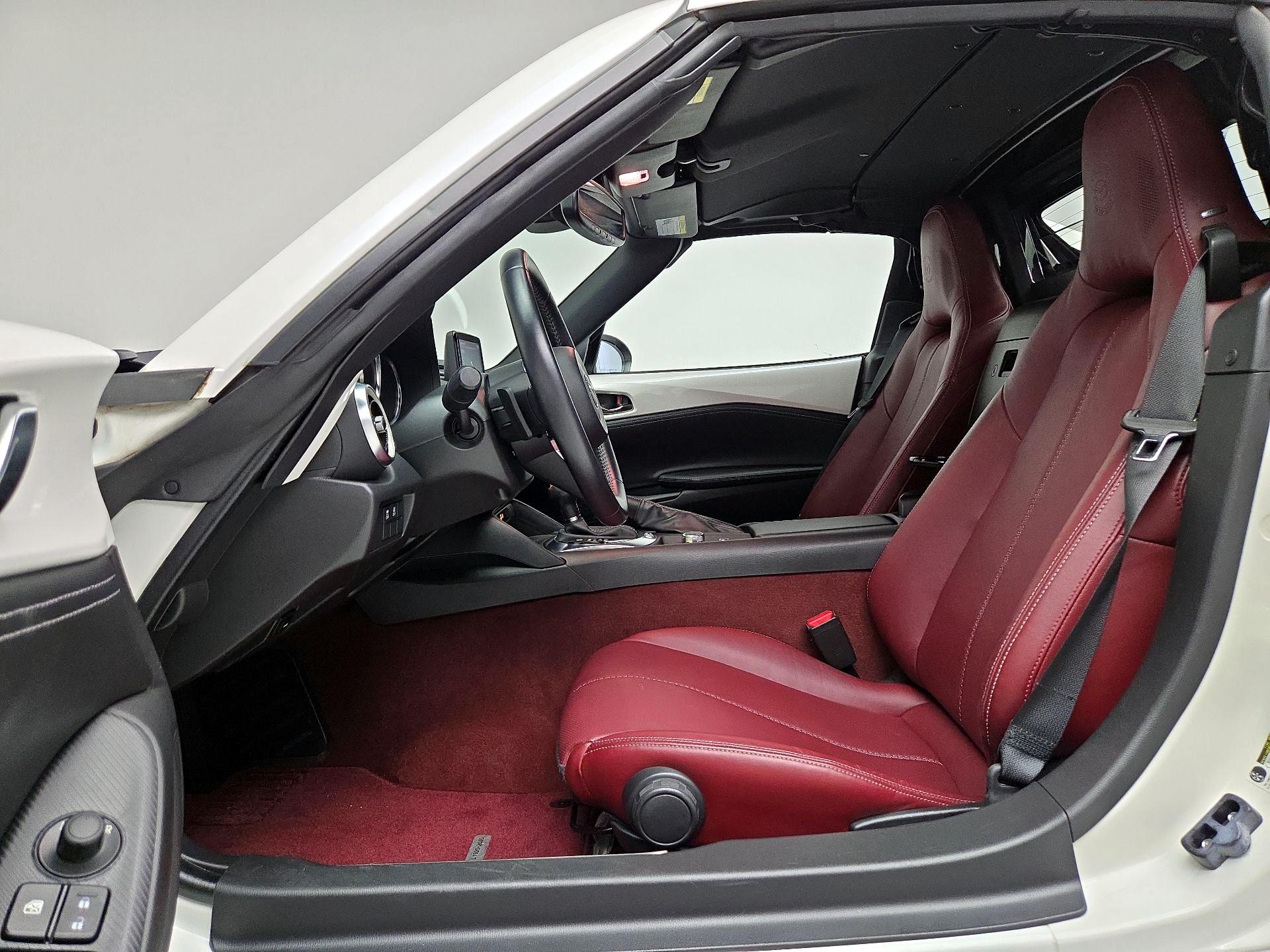 Thumbnail: 2020 Mazda MX-5 Miata - 11