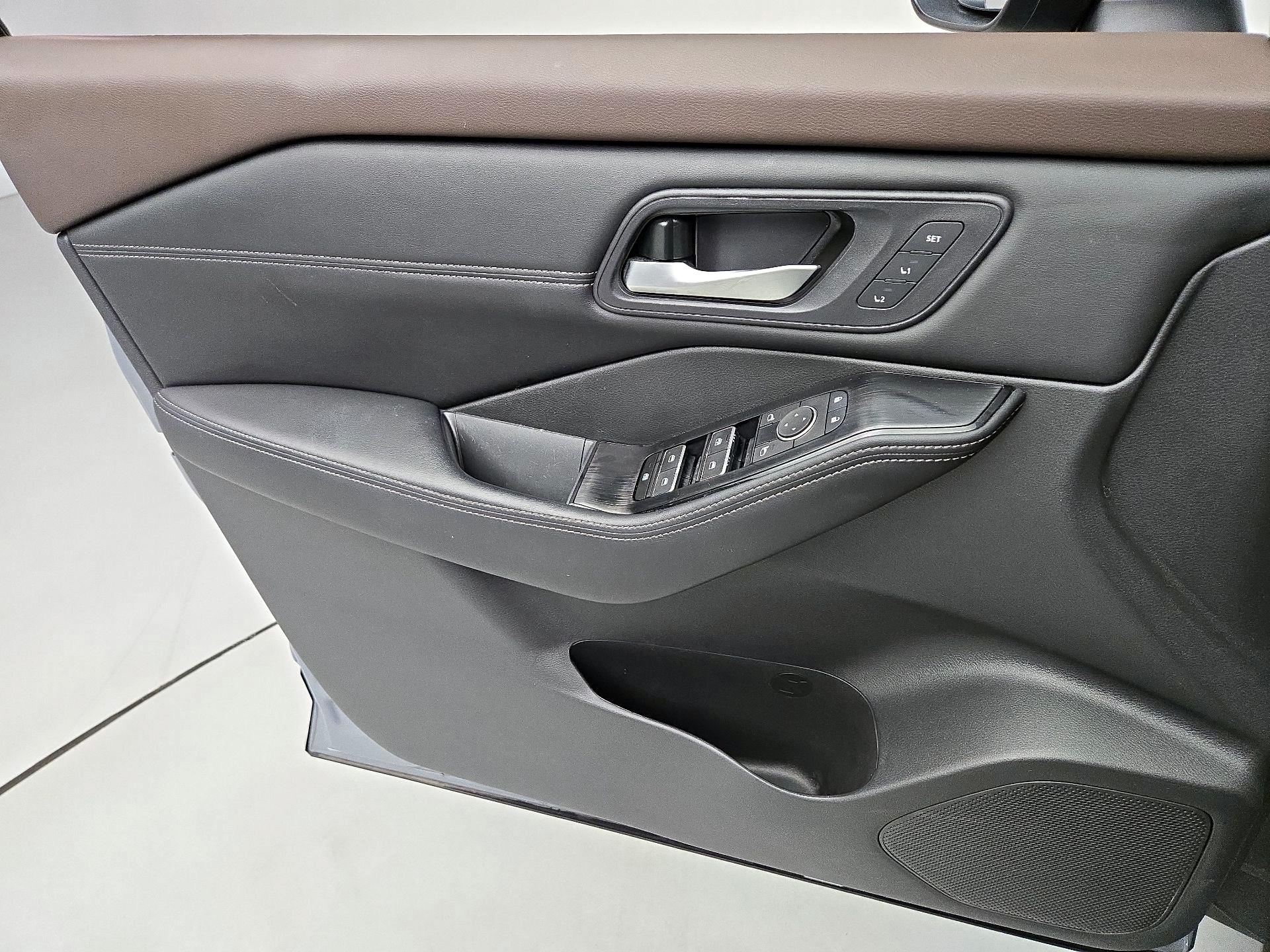 Thumbnail: 2023 Nissan Rogue - 12