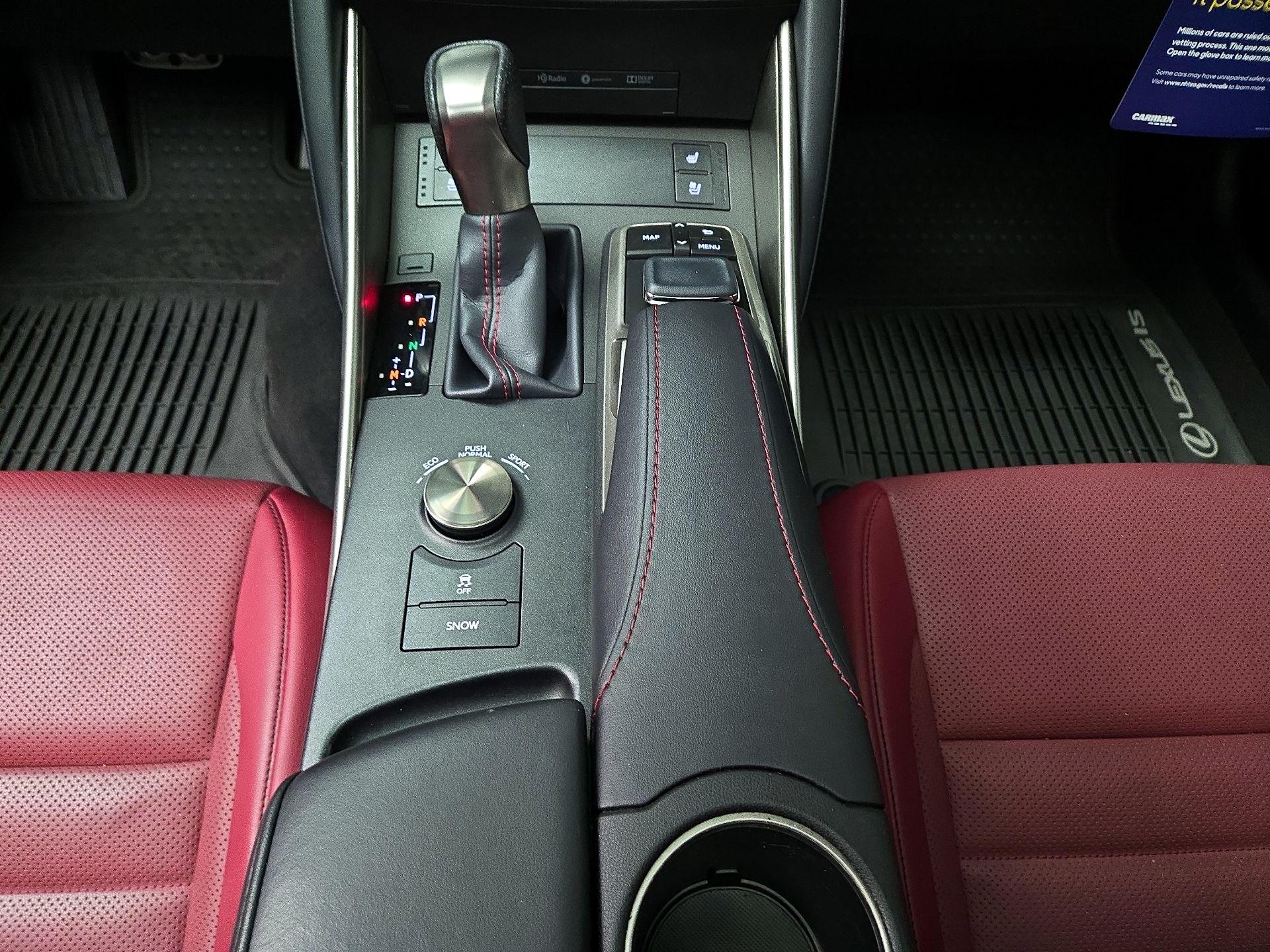 Thumbnail: 2019 Lexus IS - 18