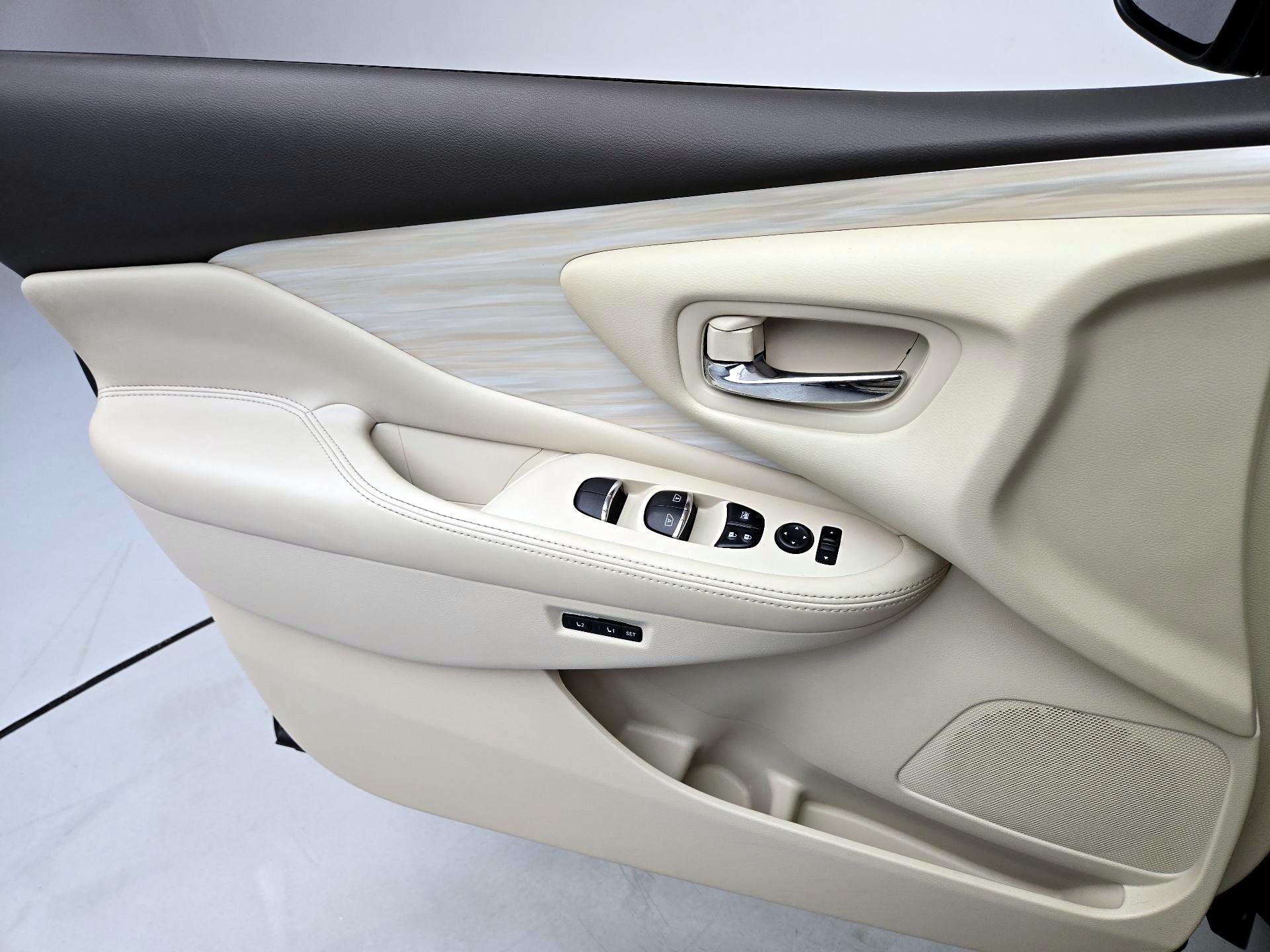 Thumbnail: 2017 Nissan Murano - 12
