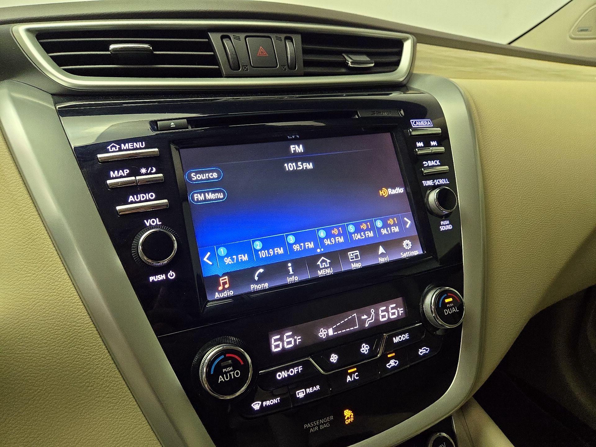 Thumbnail: 2017 Nissan Murano - 16