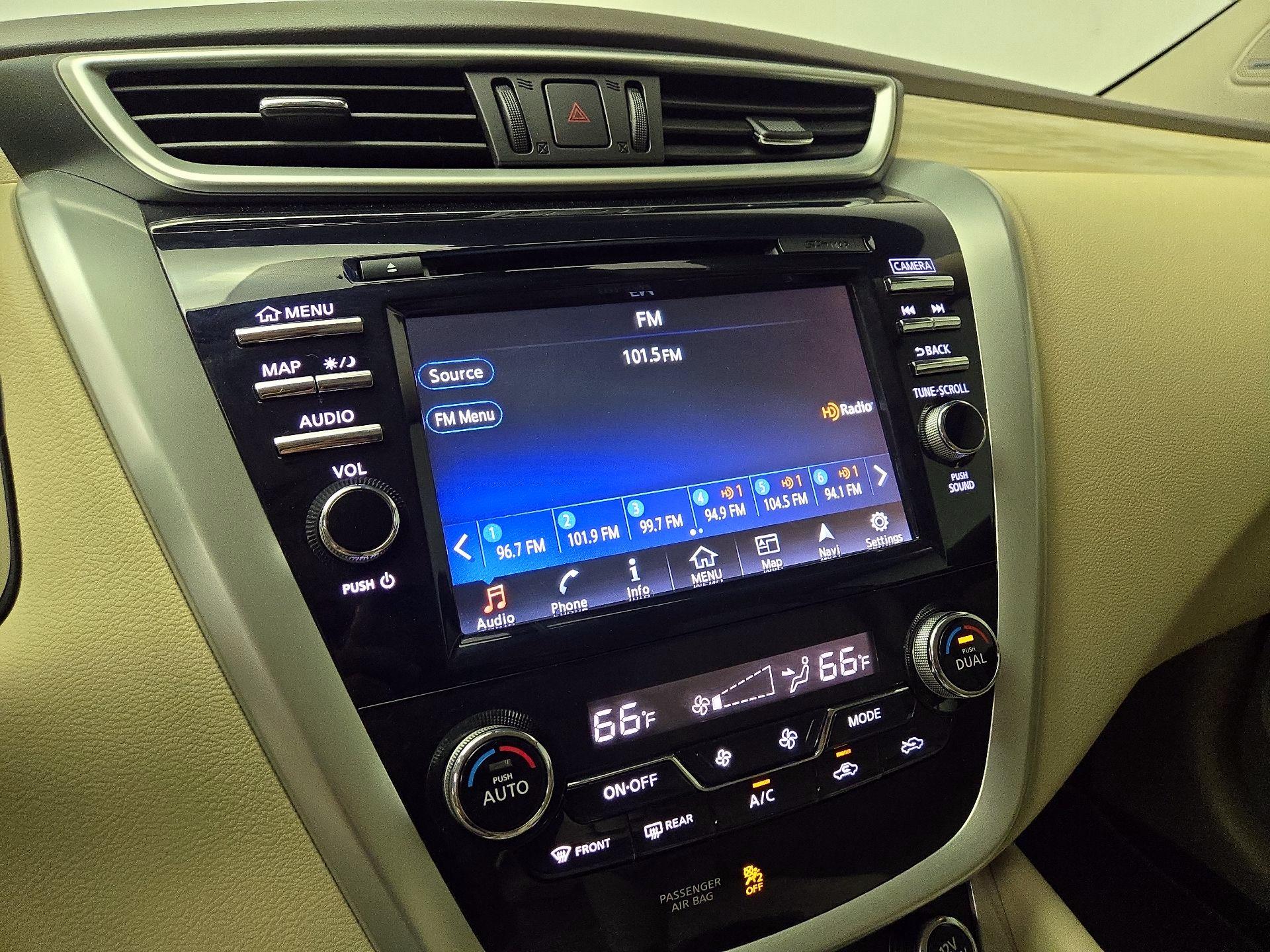 Thumbnail: 2017 Nissan Murano - 17