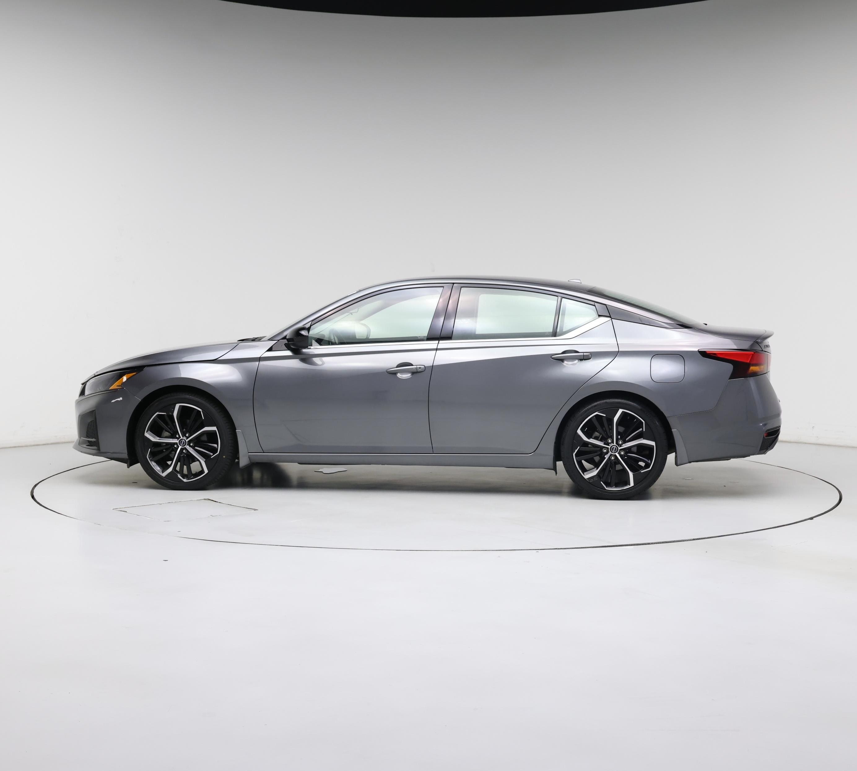 Thumbnail: 2023 Nissan Altima - 3