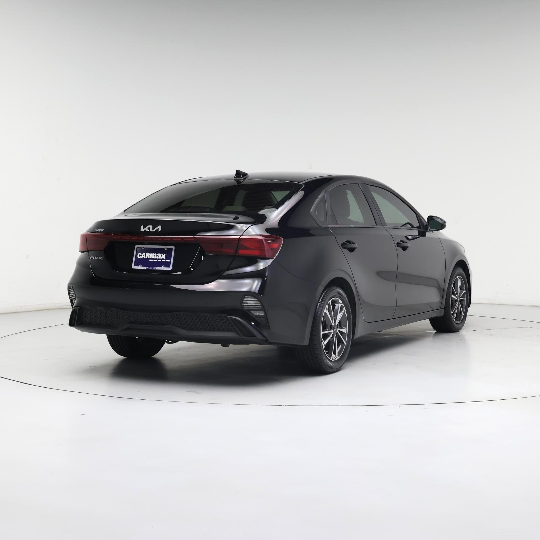 Thumbnail: 2022 Kia Forte - 8