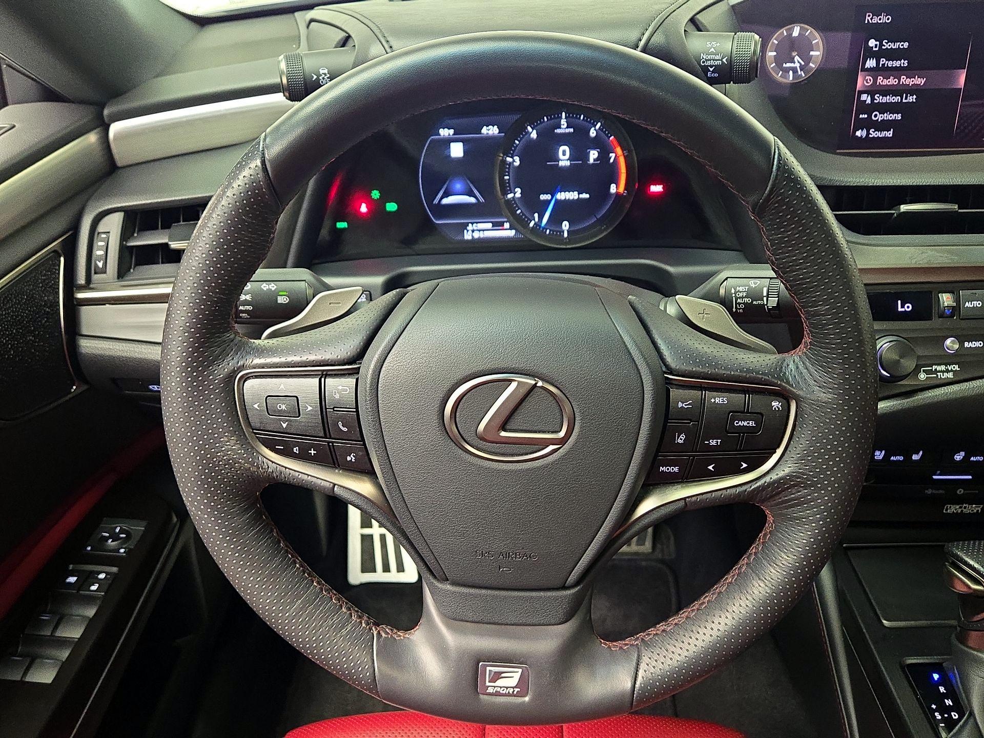Thumbnail: 2019 Lexus ES - 10