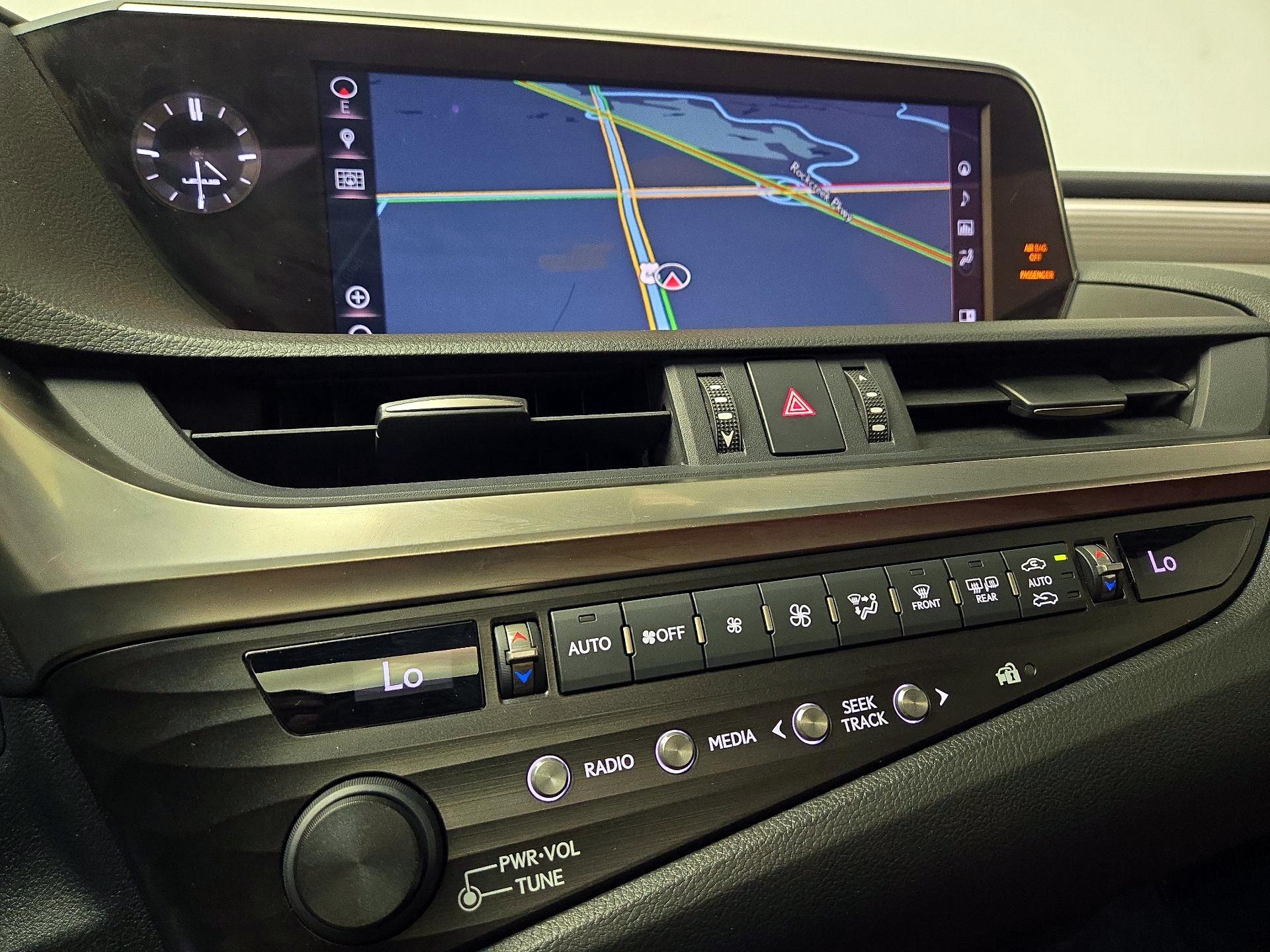 Thumbnail: 2019 Lexus ES - 14
