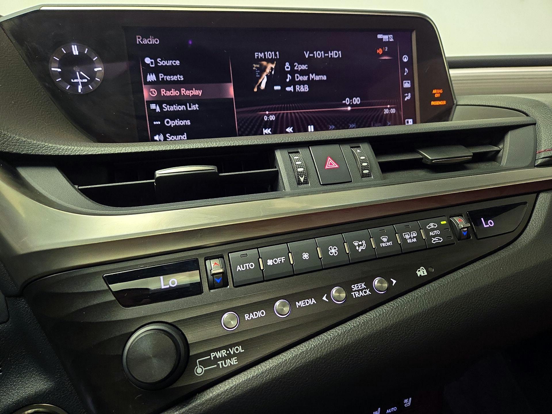 Thumbnail: 2019 Lexus ES - 16