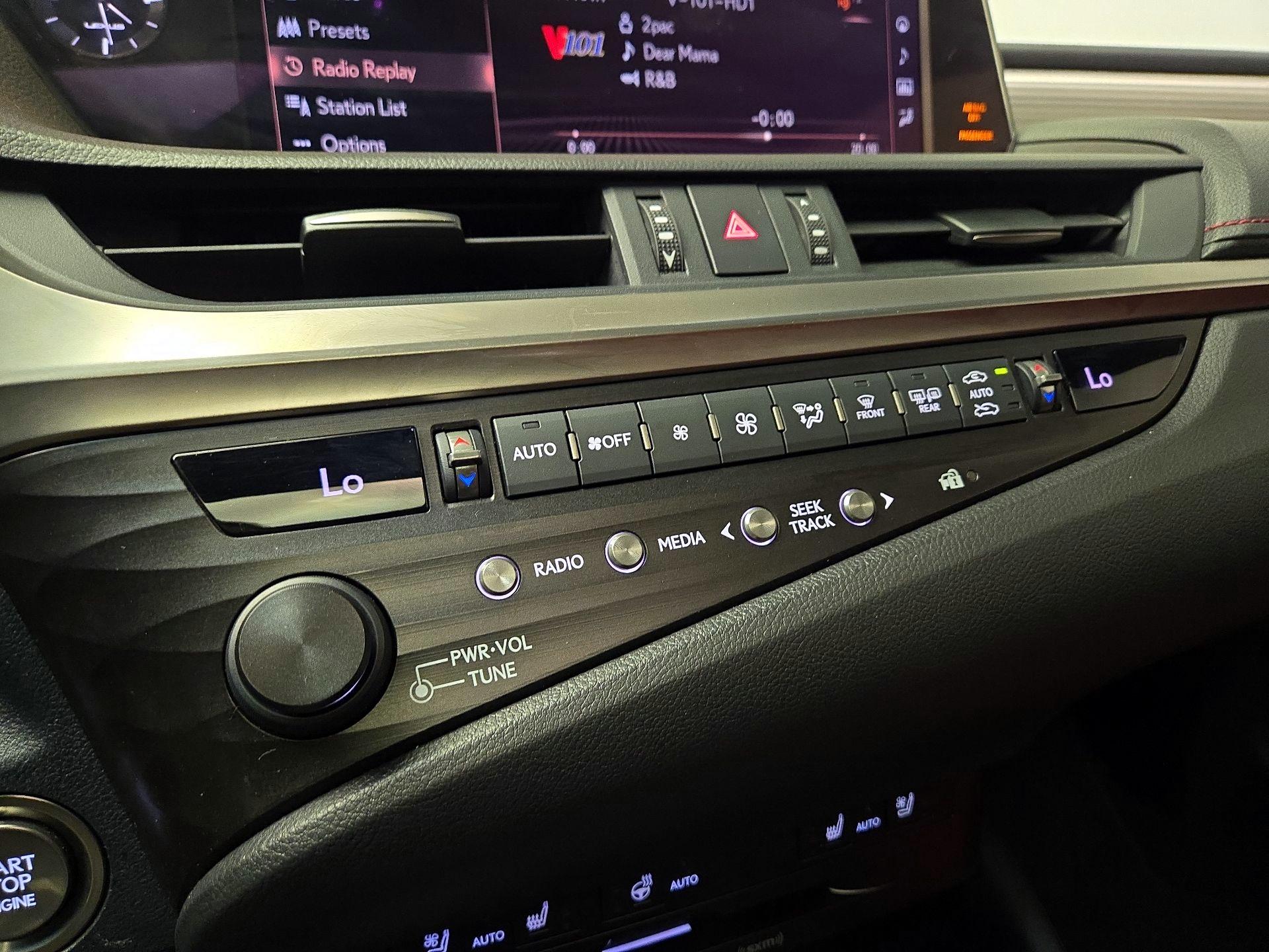 Thumbnail: 2019 Lexus ES - 17