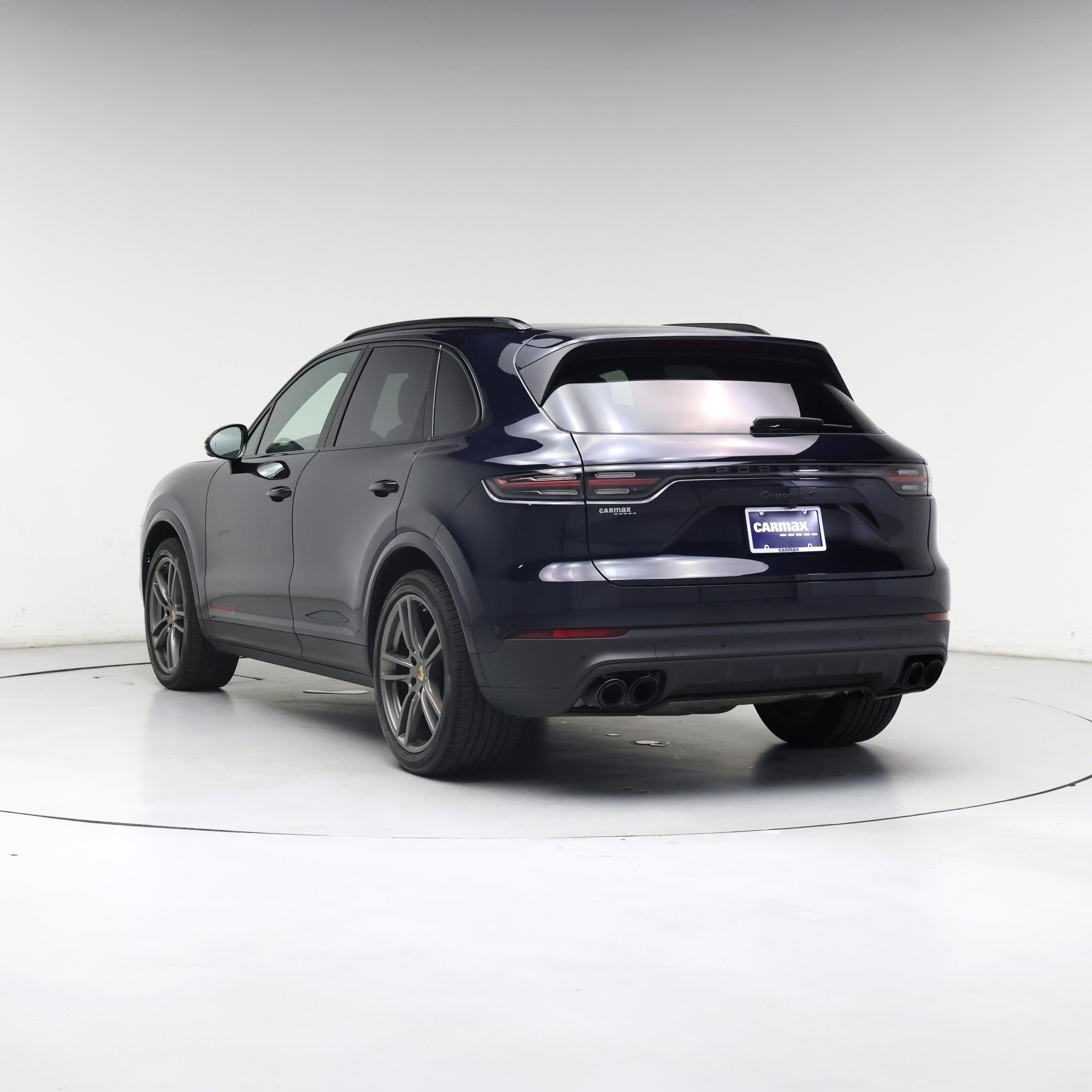 Thumbnail: 2023 Porsche Cayenne - 2