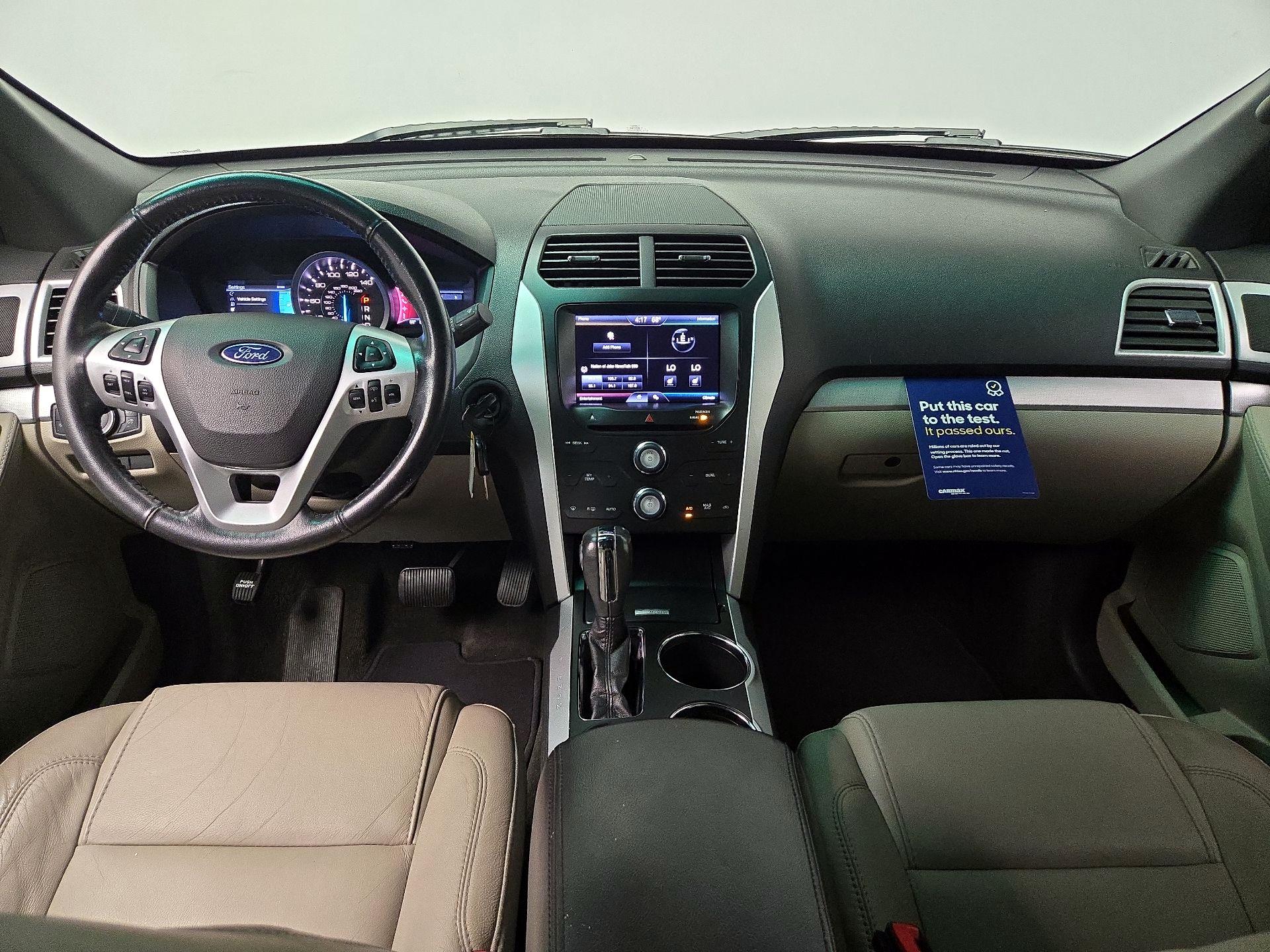 Thumbnail: 2013 Ford Explorer - 9
