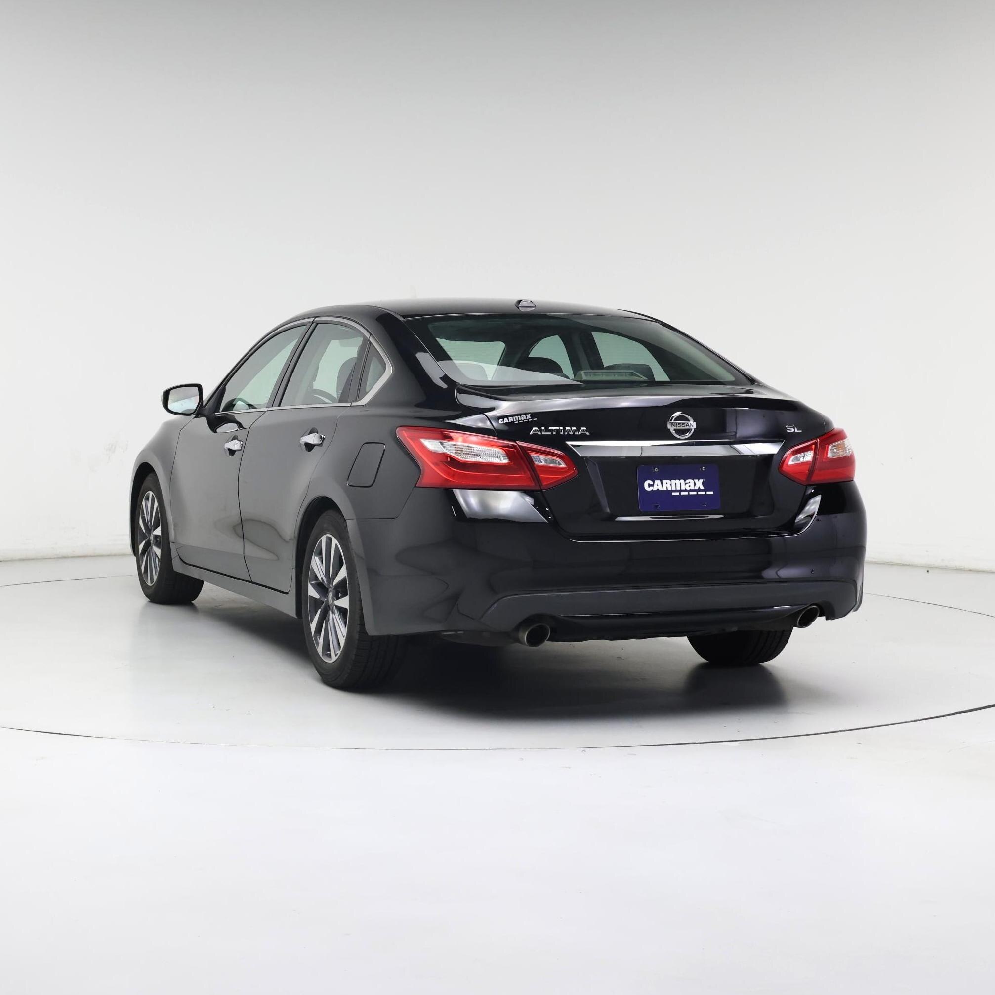 Thumbnail: 2017 Nissan Altima - 2