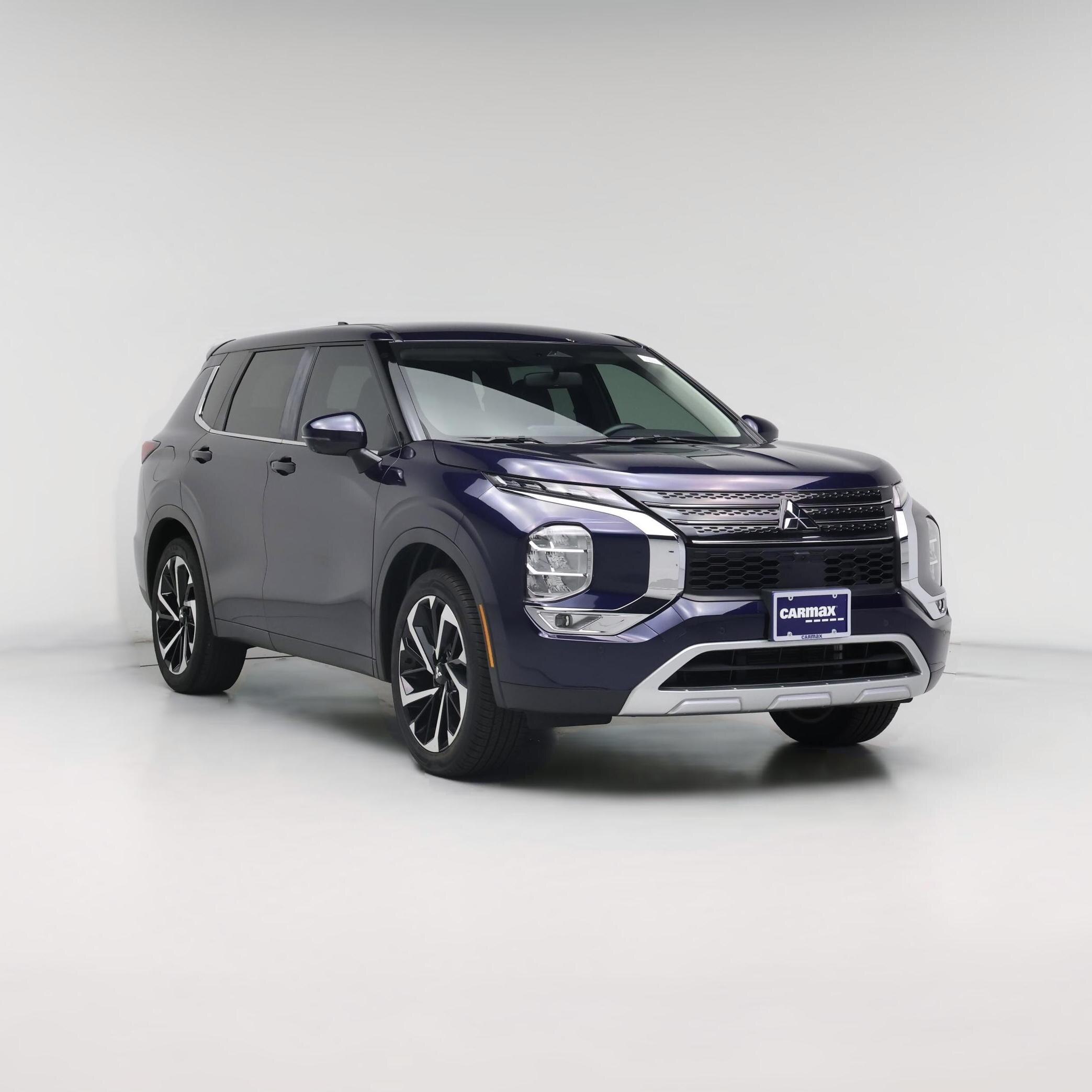 Thumbnail: 2022 Mitsubishi Outlander - 1