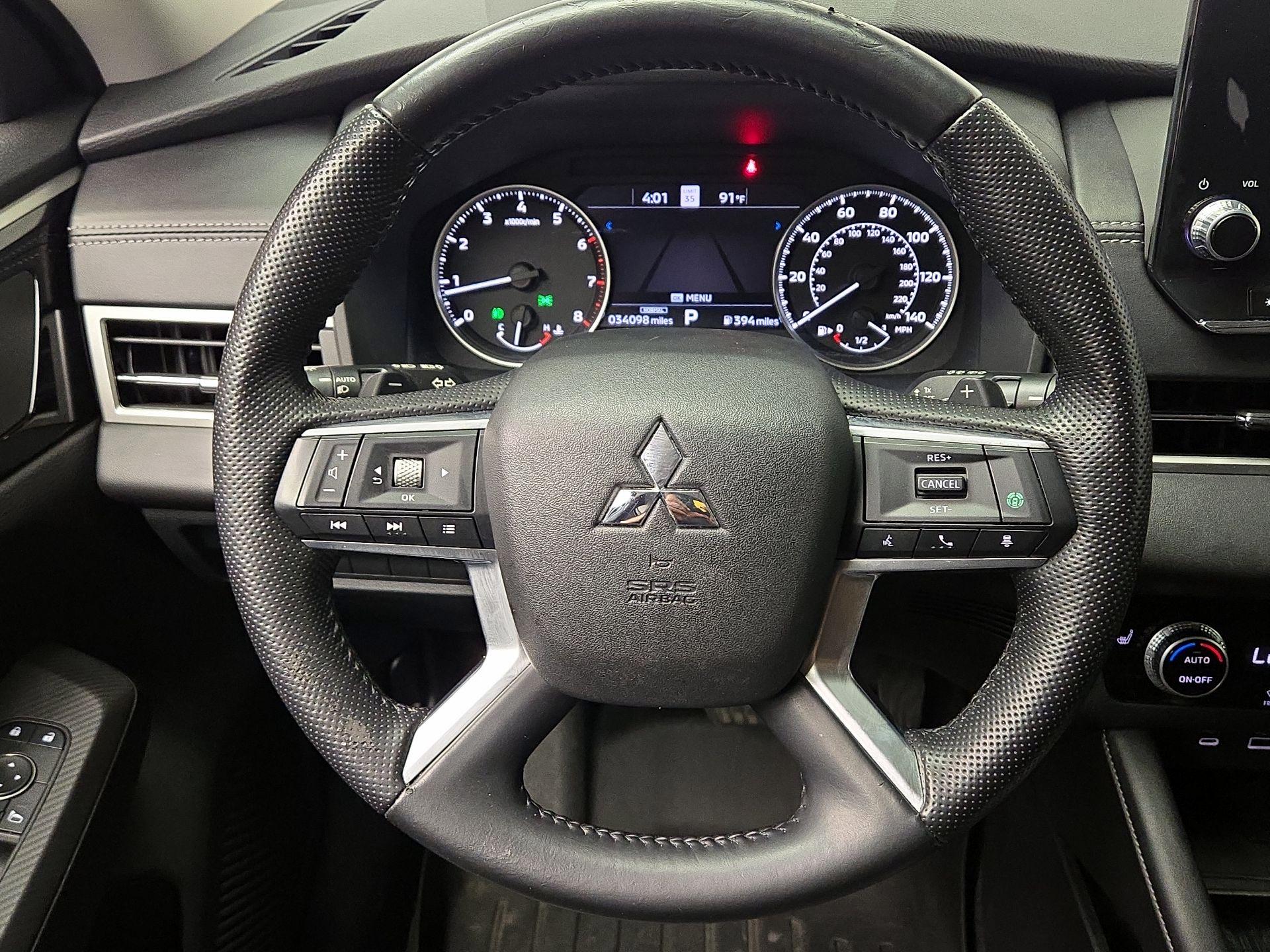 Thumbnail: 2022 Mitsubishi Outlander - 10