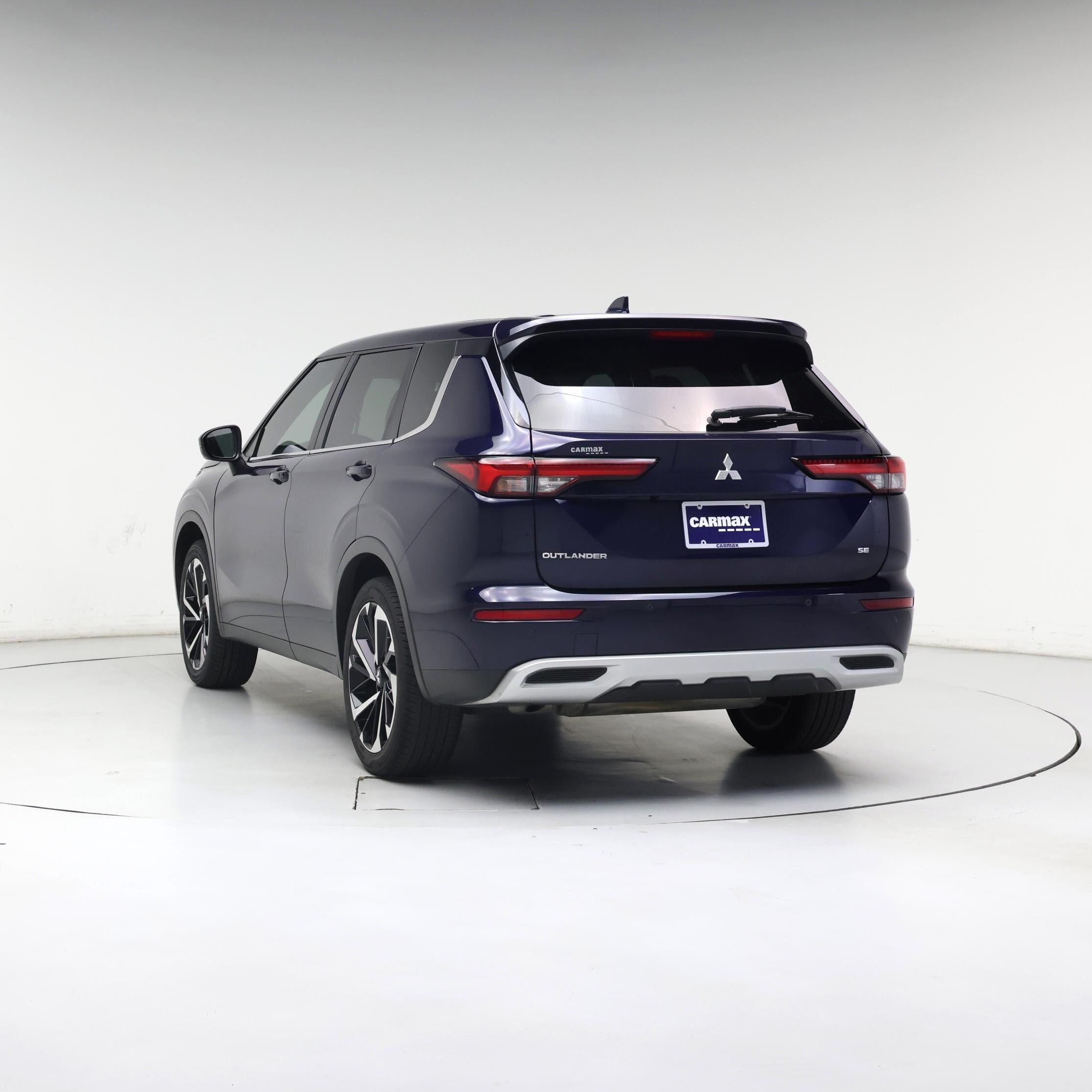 Thumbnail: 2022 Mitsubishi Outlander - 2