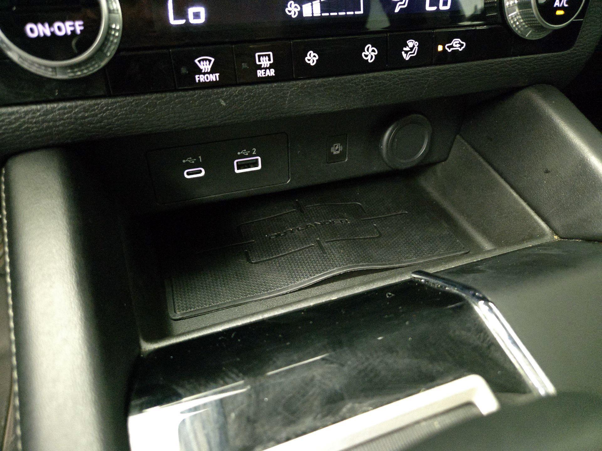 Thumbnail: 2022 Mitsubishi Outlander - 19