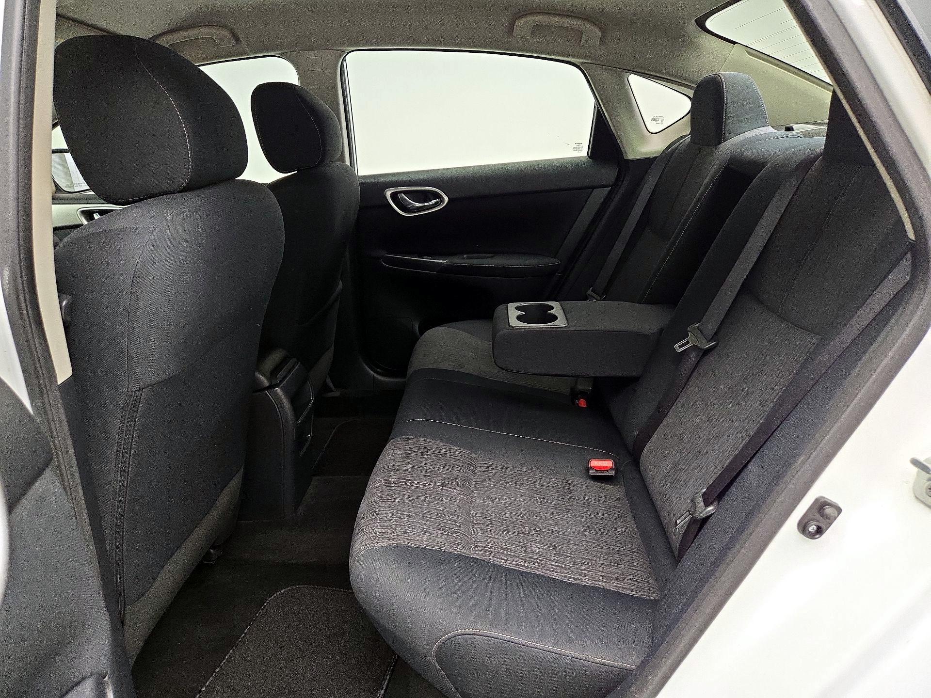 Thumbnail: 2015 Nissan Sentra - 19