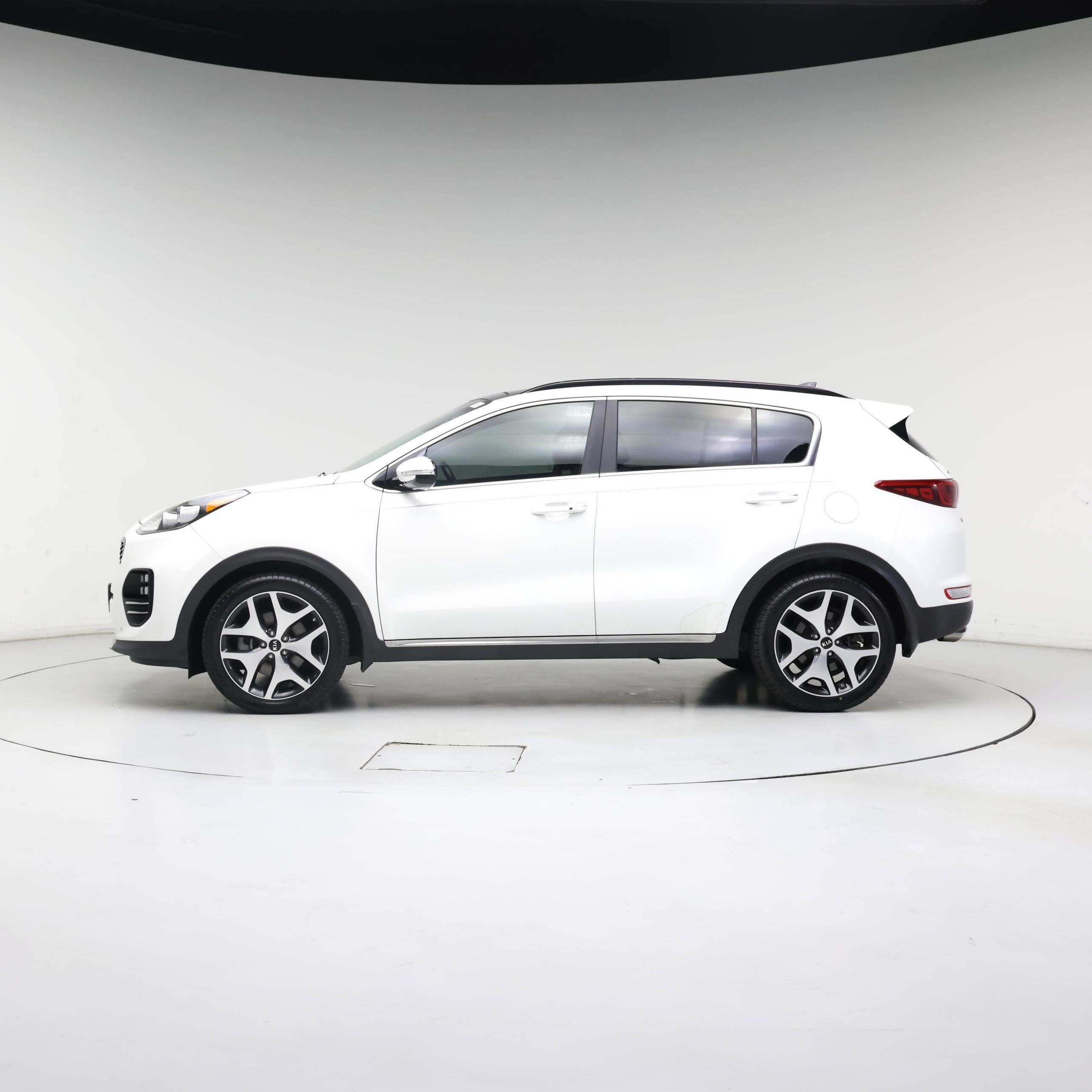 Thumbnail: 2018 Kia Sportage - 3