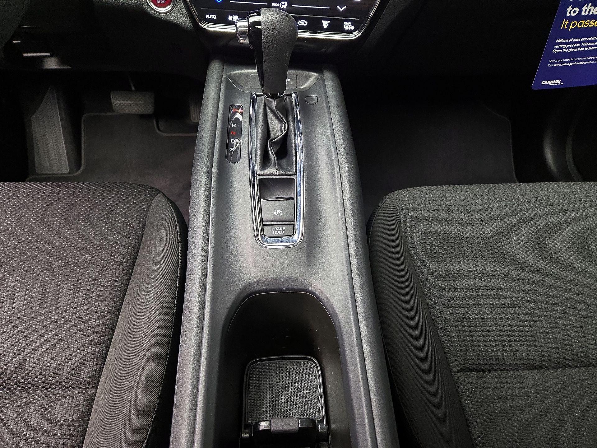 Thumbnail: 2016 Honda HR-V - 17