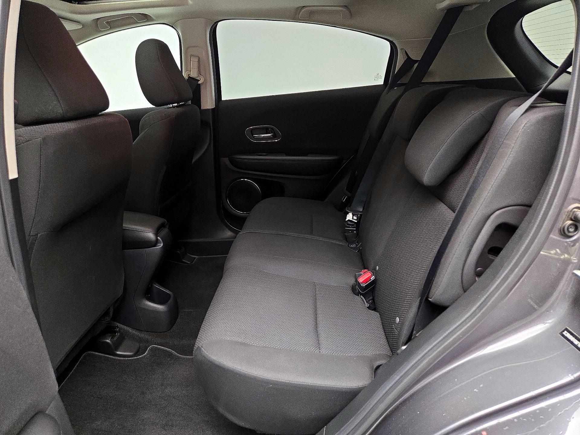 Thumbnail: 2016 Honda HR-V - 20