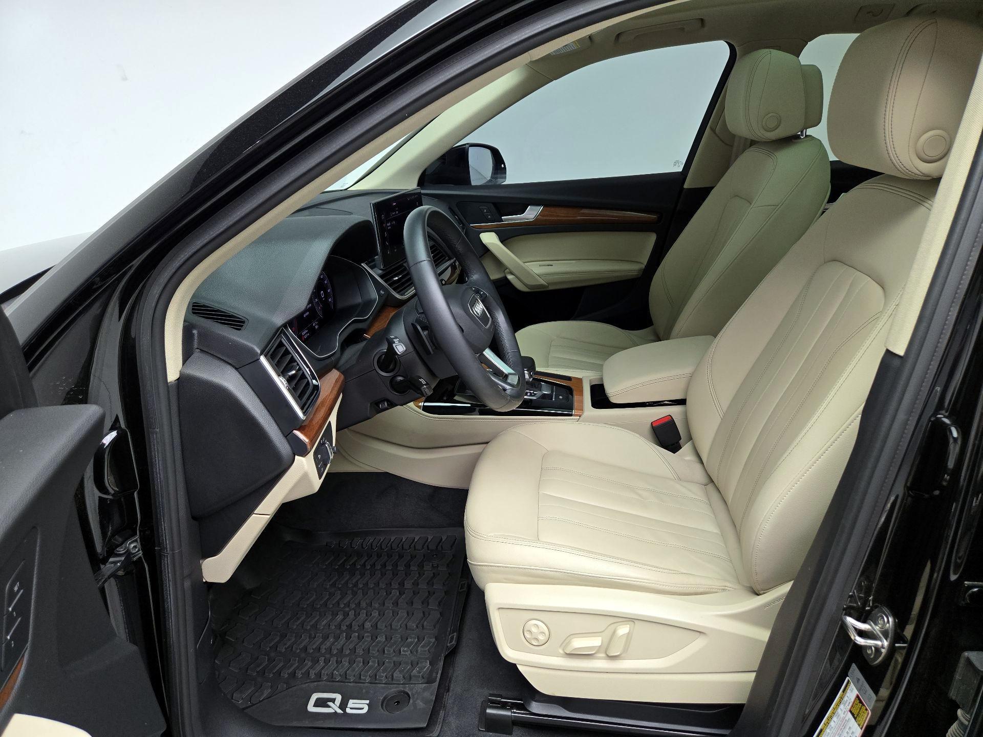 Thumbnail: 2022 Audi Q5 - 11