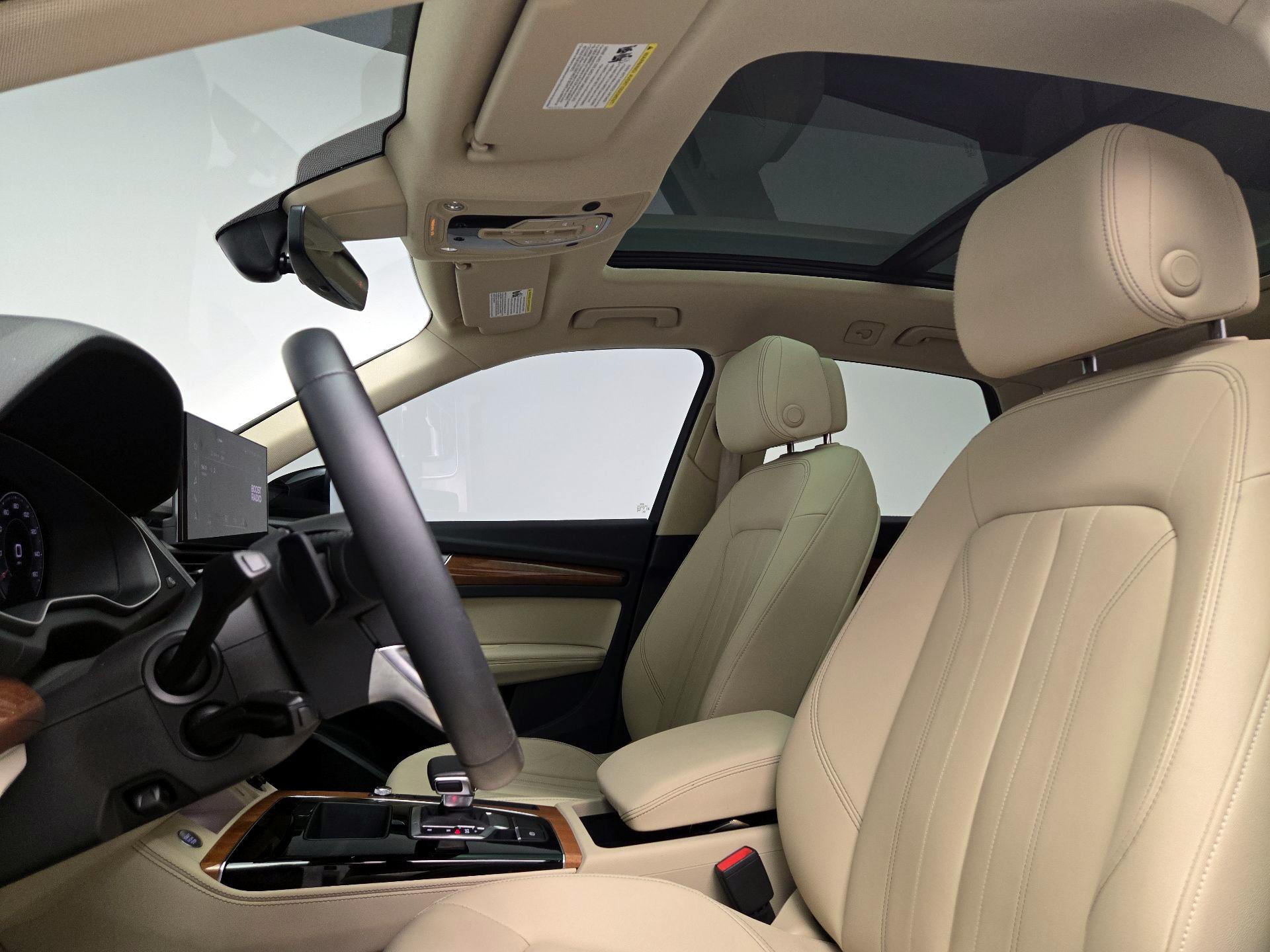 Thumbnail: 2022 Audi Q5 - 19