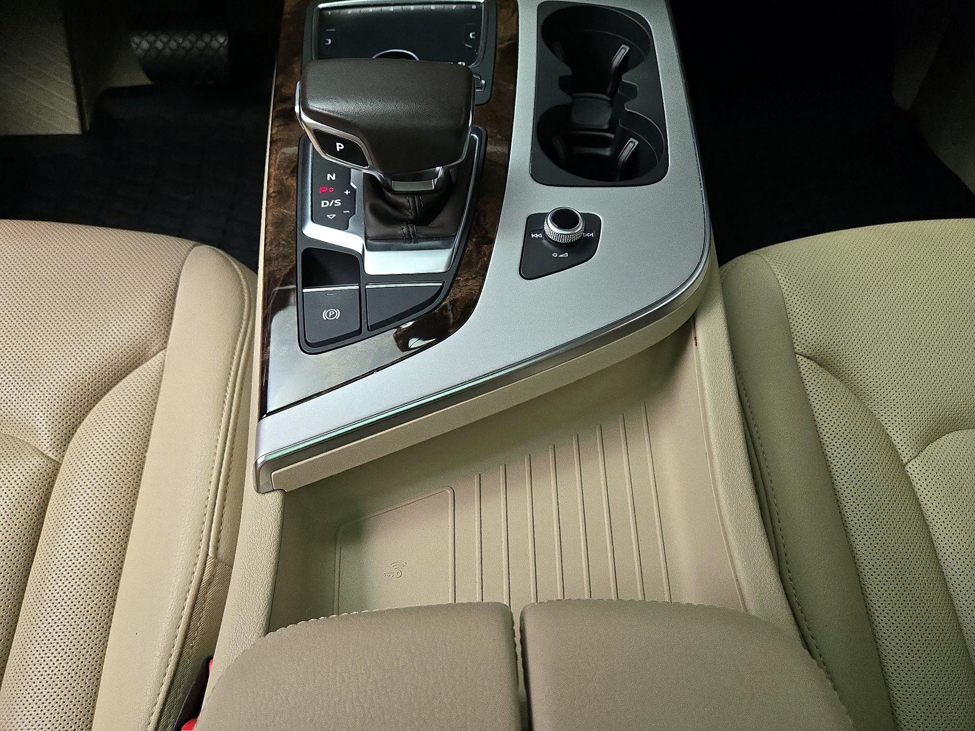 Thumbnail: 2019 Audi Q7 - 18