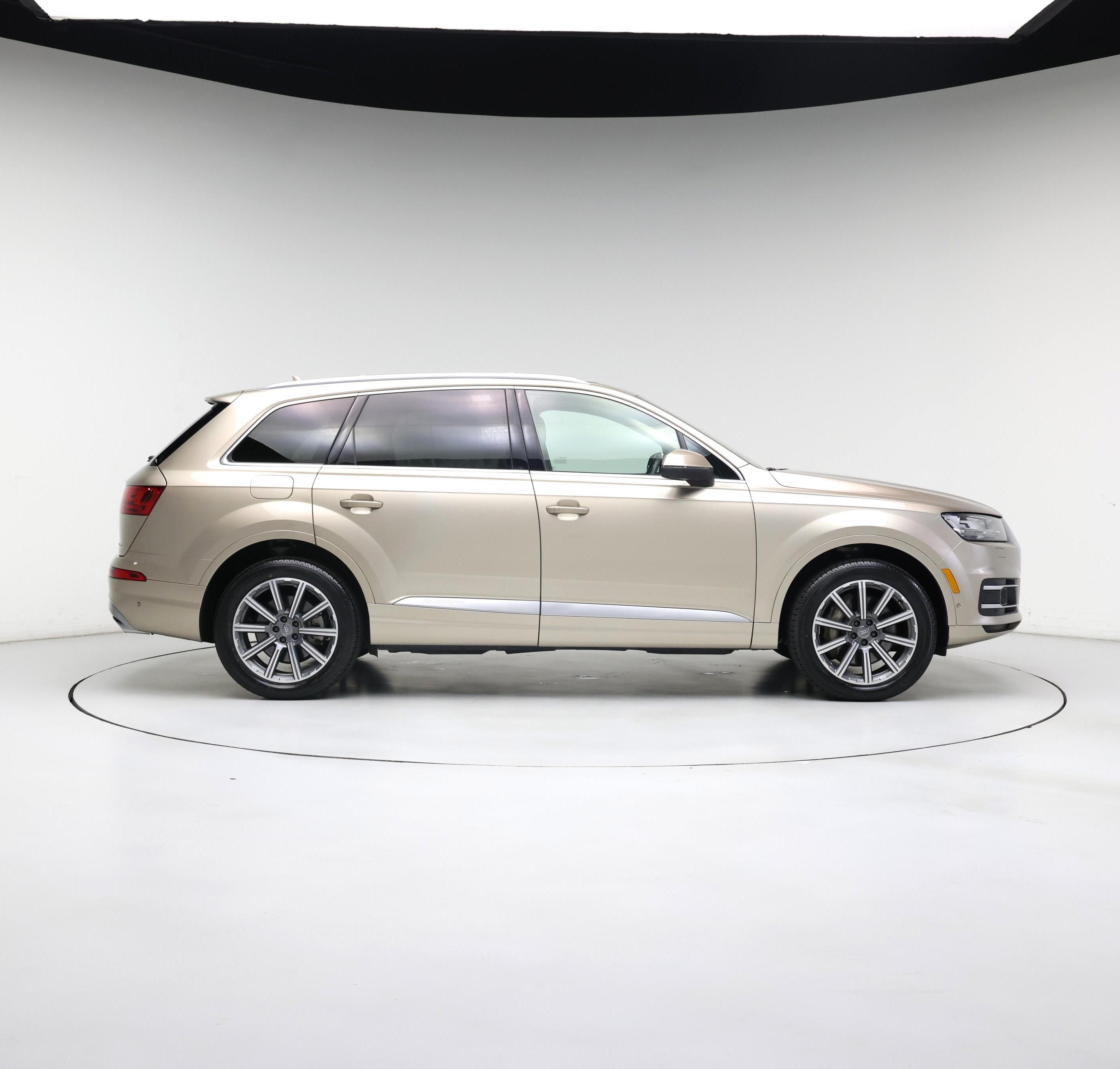 Thumbnail: 2019 Audi Q7 - 7