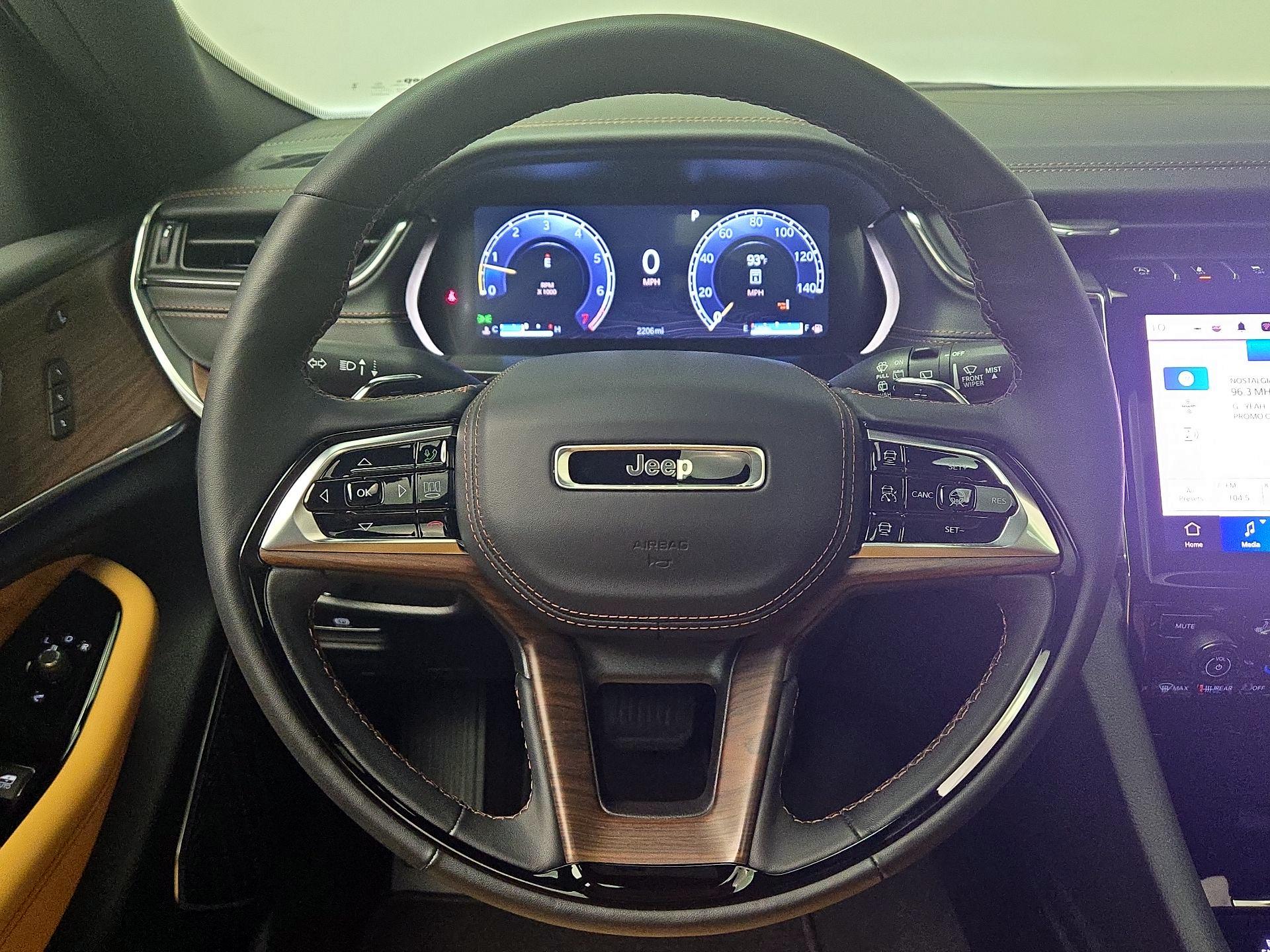 Thumbnail: 2025 Jeep Grand Cherokee - 10