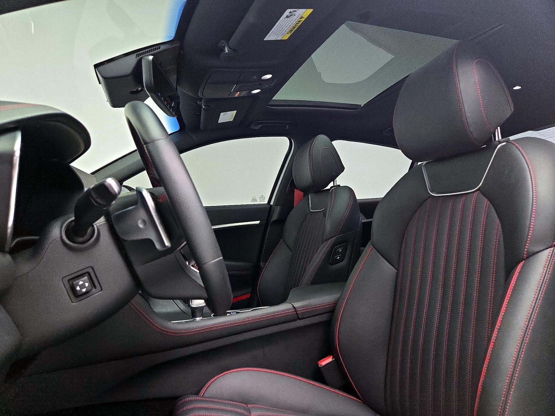 Thumbnail: 2023 Genesis G70 - 20