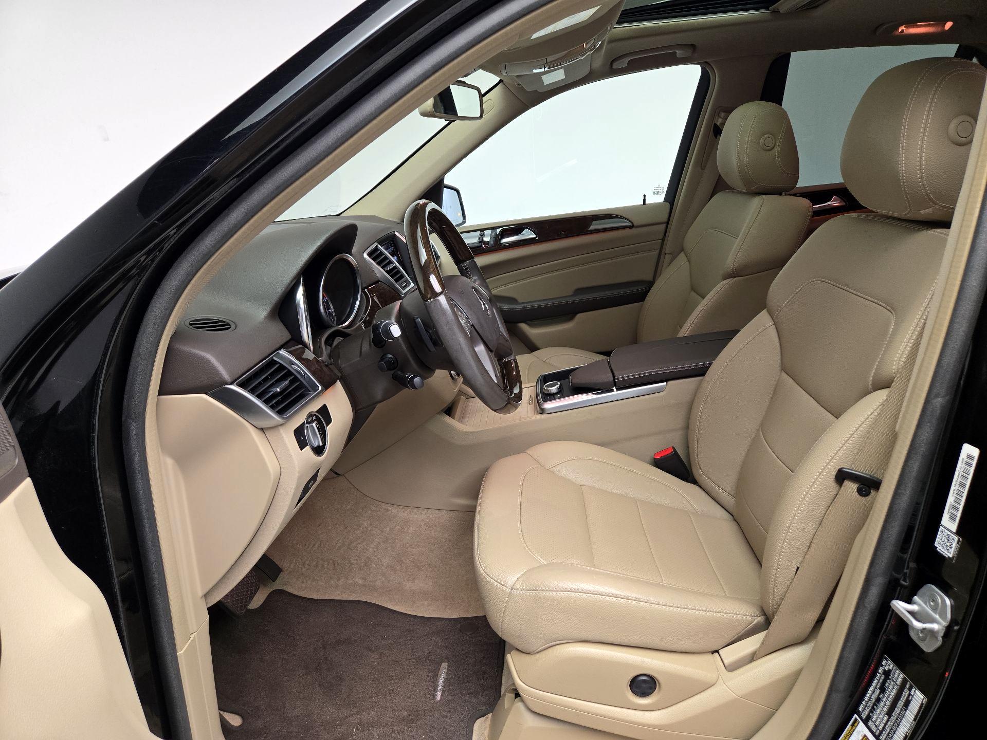 Thumbnail: 2015 Mercedes-Benz M-Class - 11