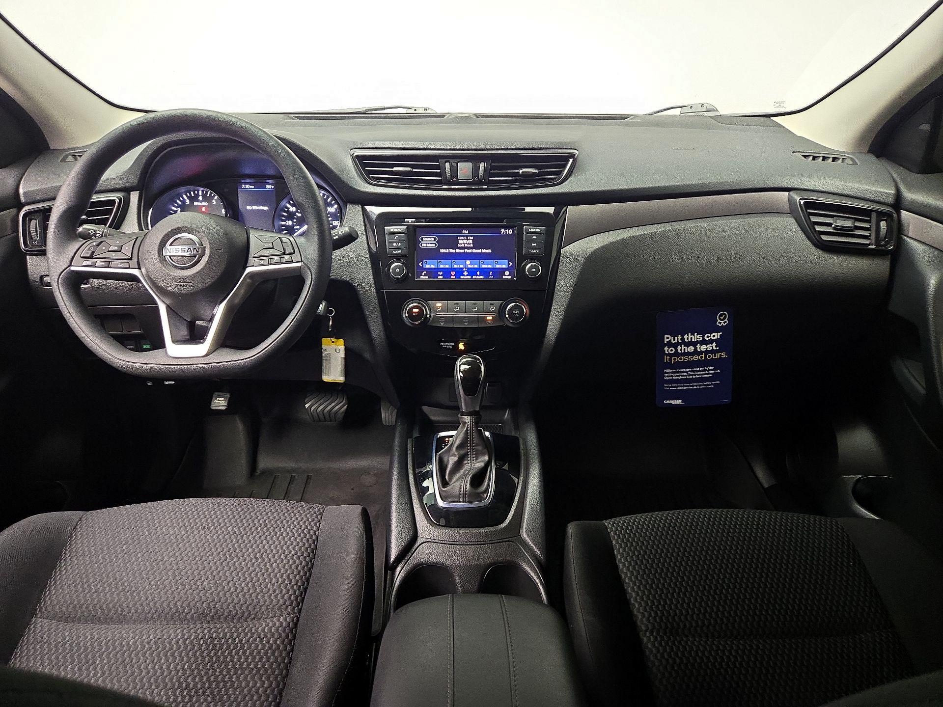 Thumbnail: 2021 Nissan Rogue Sport - 9
