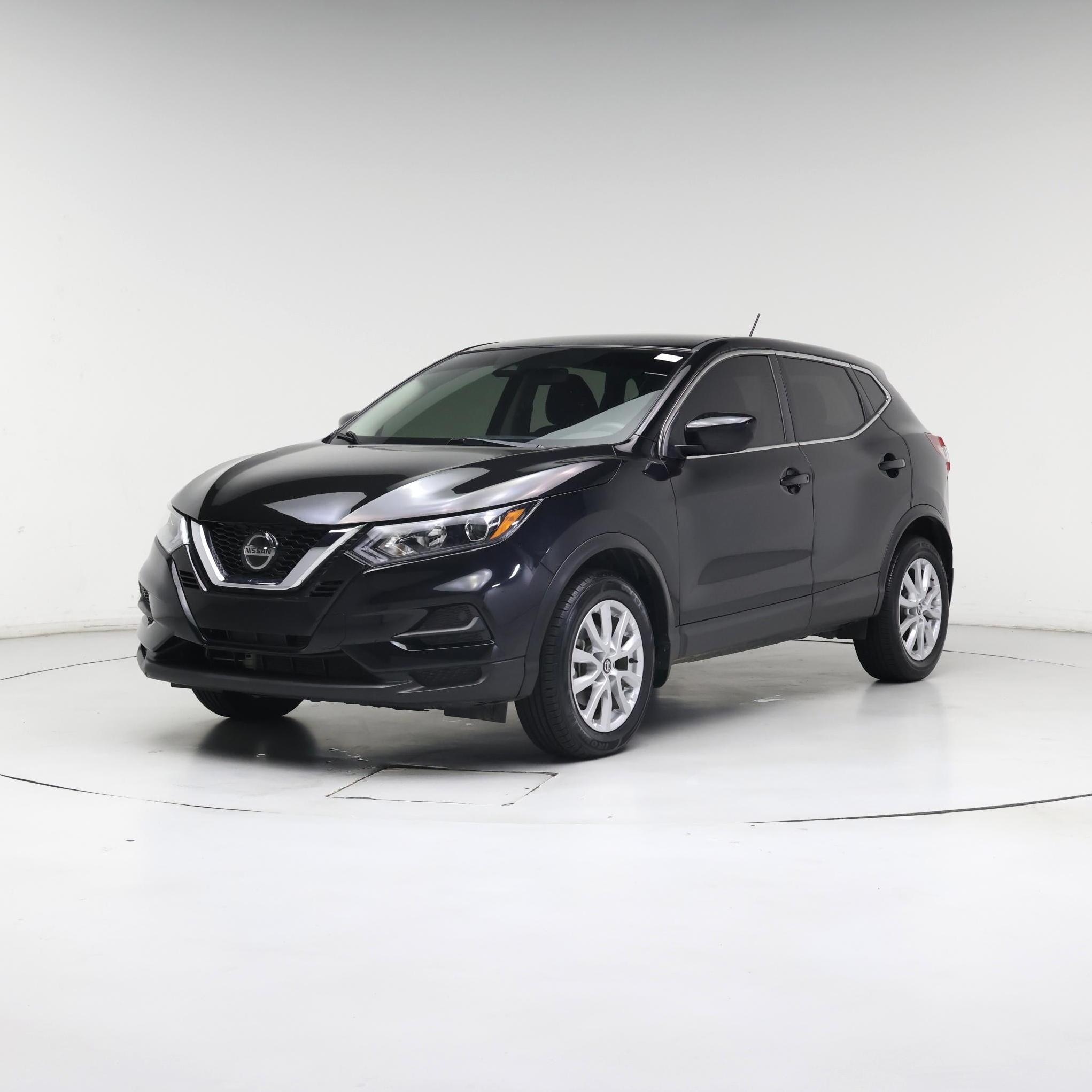 Thumbnail: 2021 Nissan Rogue Sport - 4