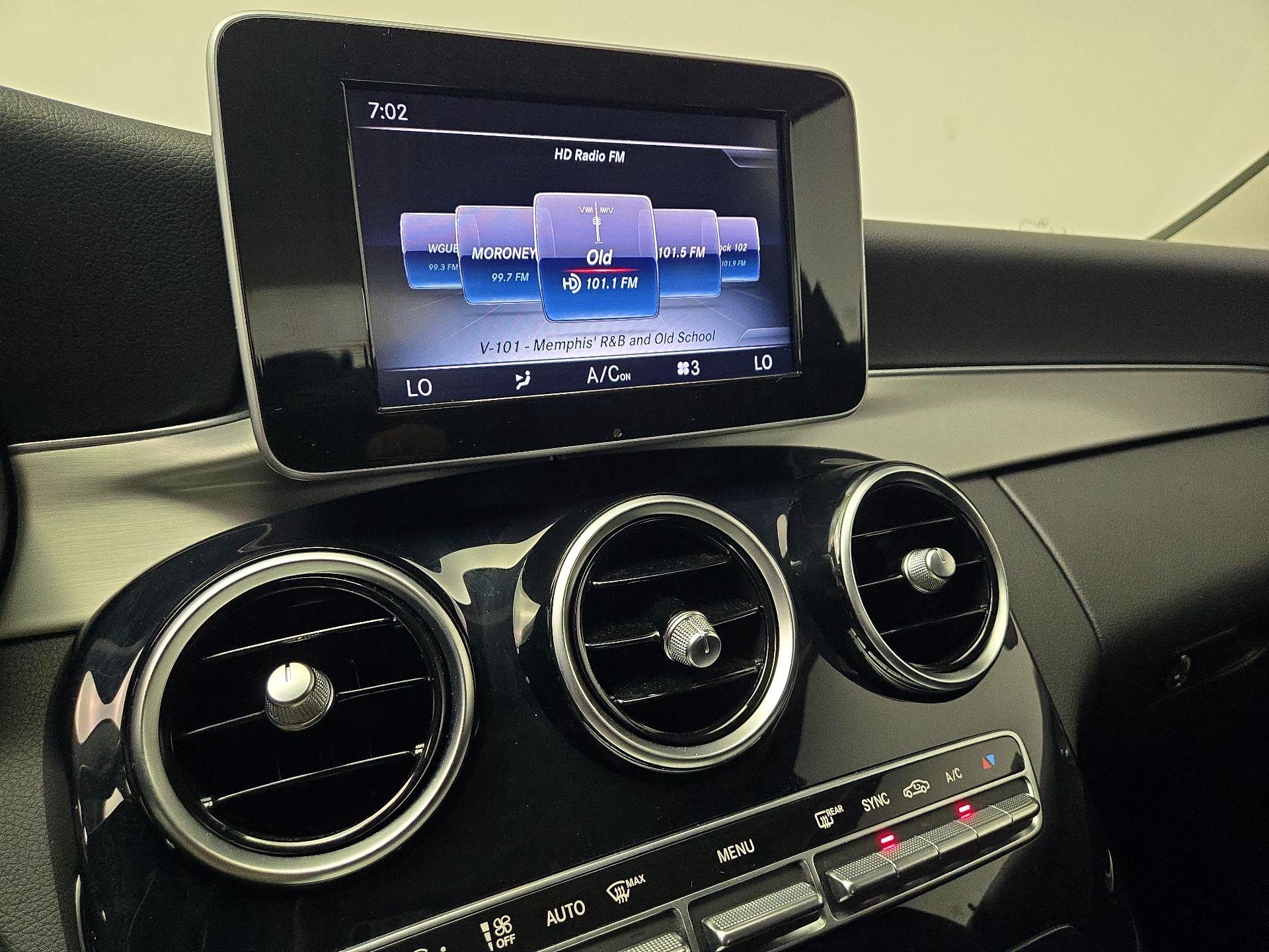 Thumbnail: 2015 Mercedes-Benz C-Class - 15