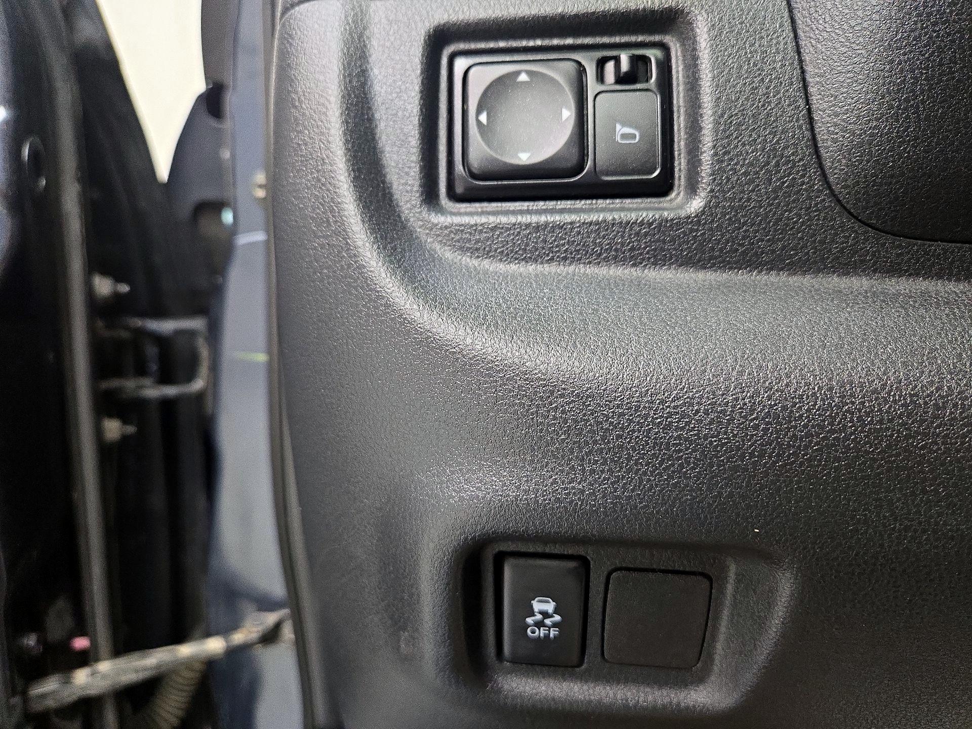 Thumbnail: 2017 Nissan Versa - 13