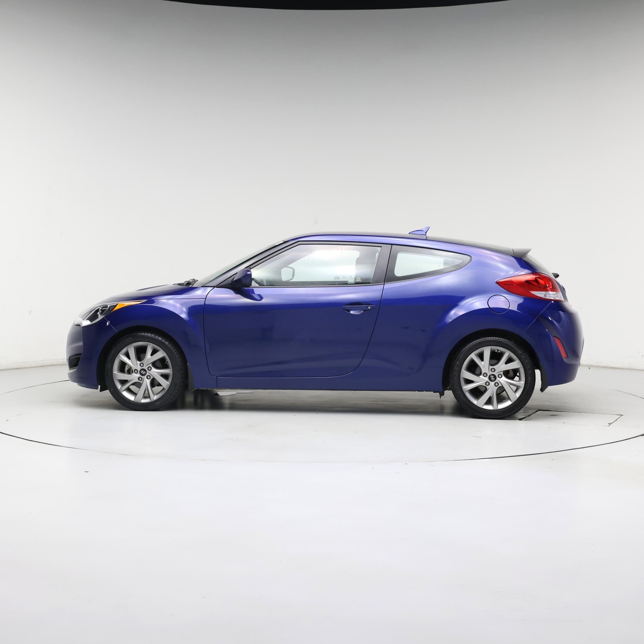 Thumbnail: 2016 Hyundai Veloster - 3